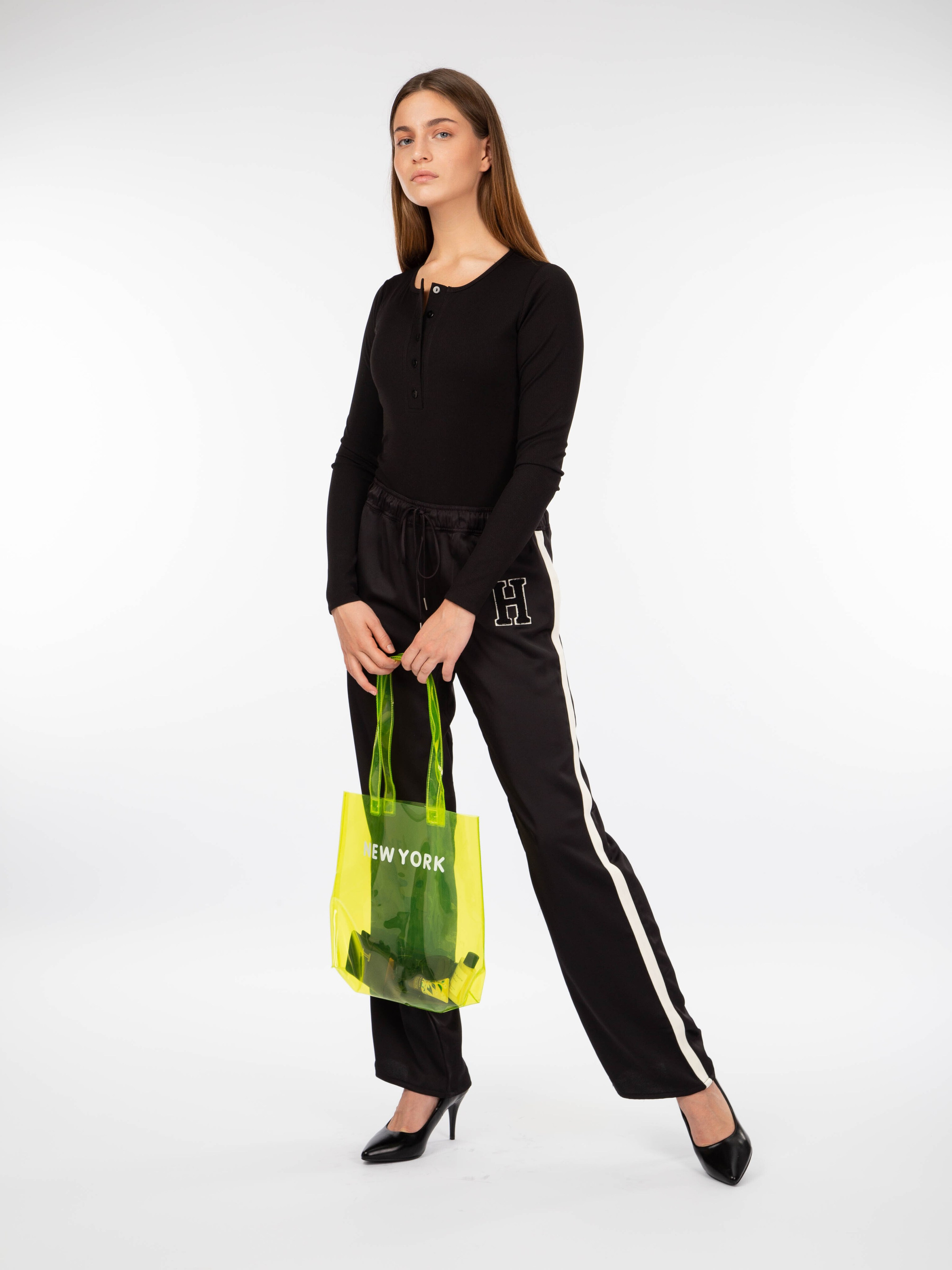 Модельная съемка одежды для брендов в Москве. Фотограф Анна Татаурова | Авторская фотосъемка в Москве