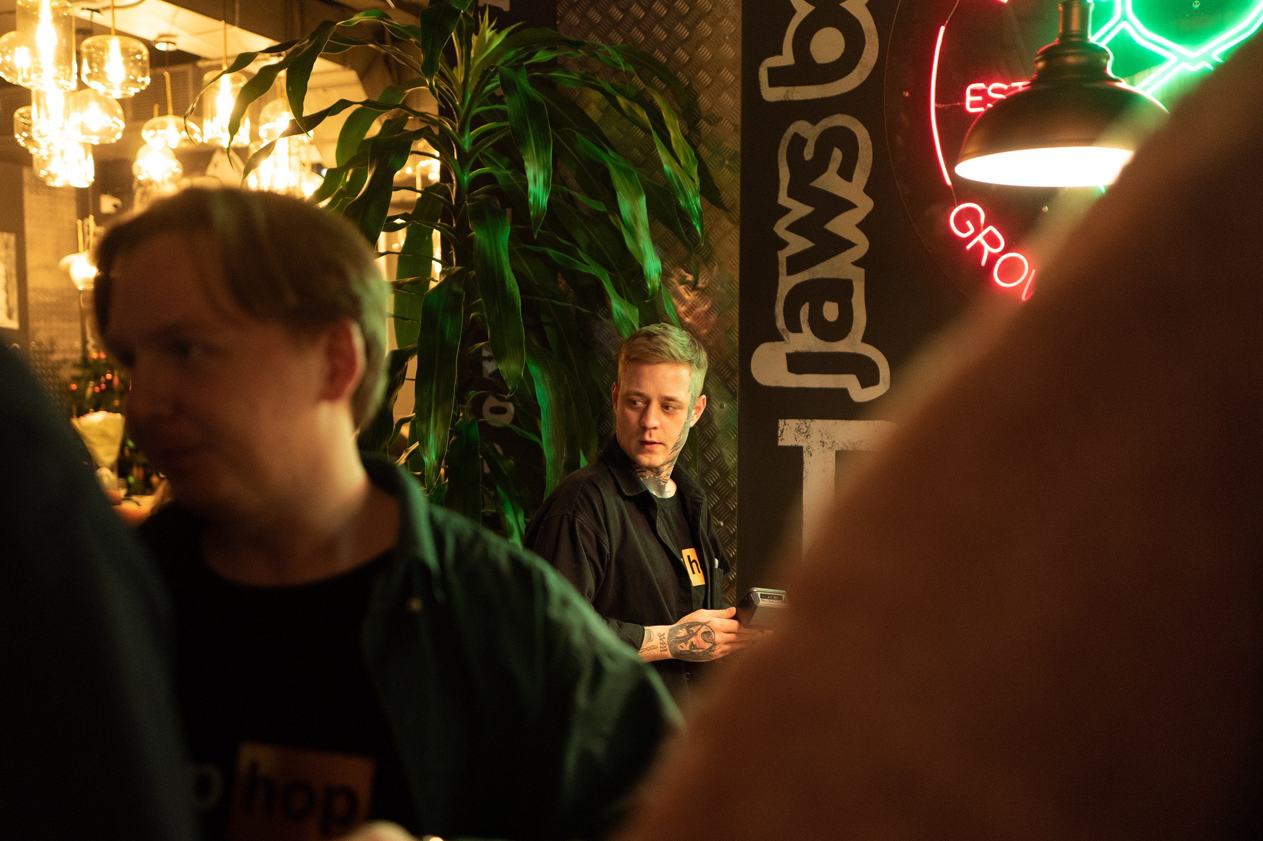 Открытие Бара Top-Hop на улице Фармана Салтанова 06.12.24. Фотограф Тюмень