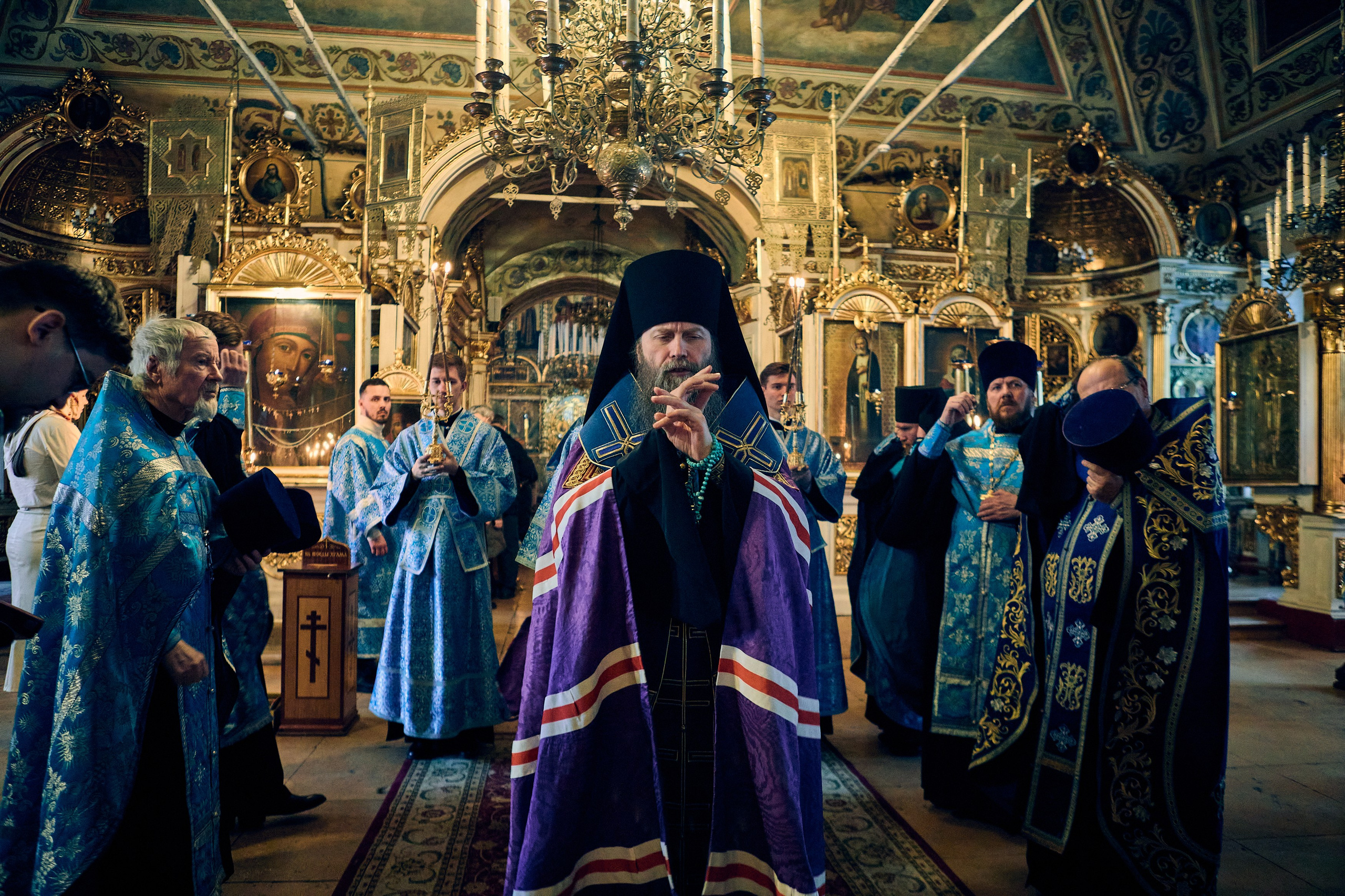 Всенощная на БЛАГОВЕЩЕНИЕ ПРЕСВЯТОЙ БОГОРОДИЦЫ. DMITRY MOISEENKO — фотограф, художник, топ-стилист