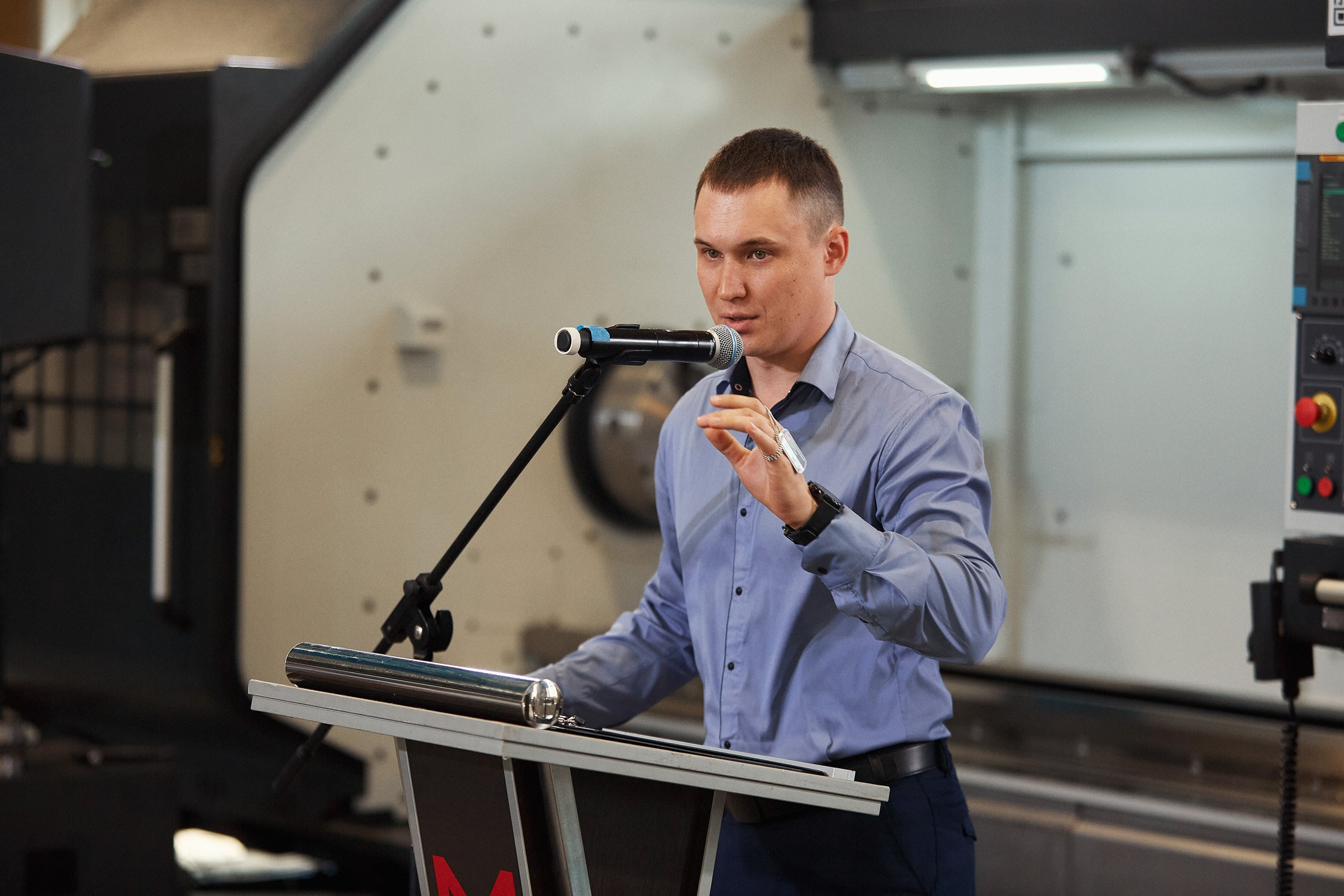 EMG / Международный форум / Презентация нового высокоточного станка. Антон Артюшин, портретный фотограф. Москва