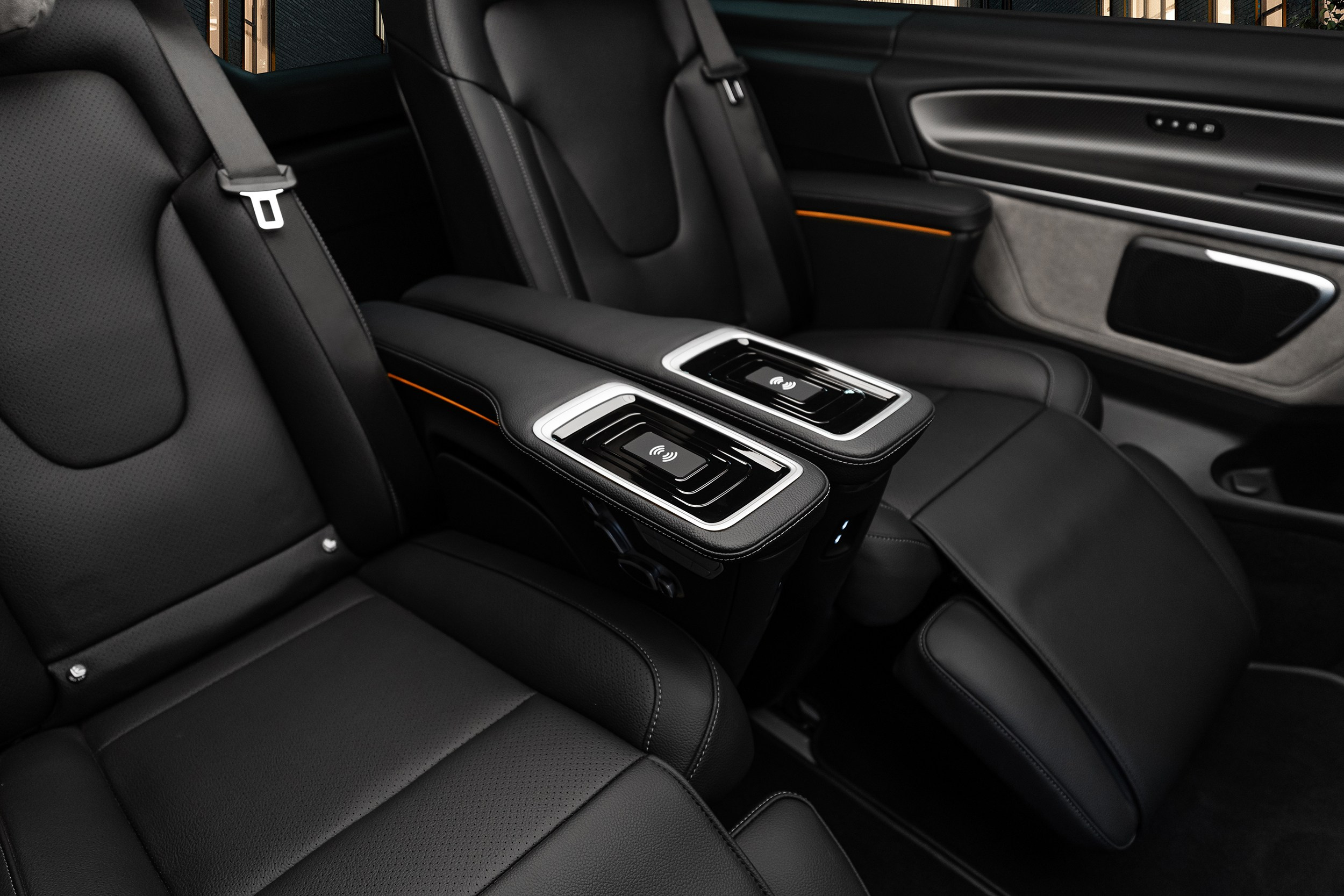 V-Class Lite Edition. Автомобильный фотограф в Москве | Базилев Александр