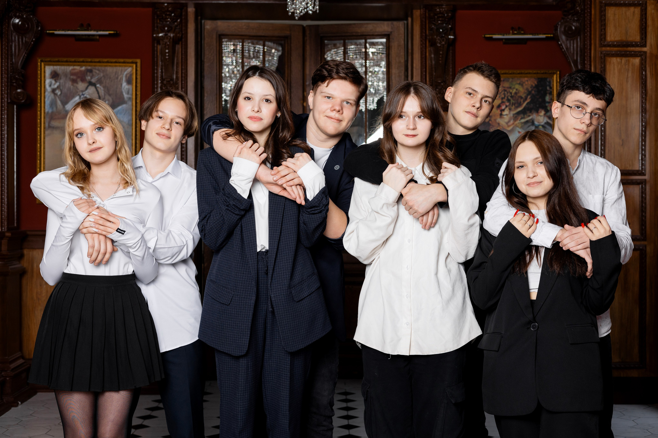 Зал Галерея. Выпускные альбомы. Школьный и семейный фотограф Виктория Игнатьева