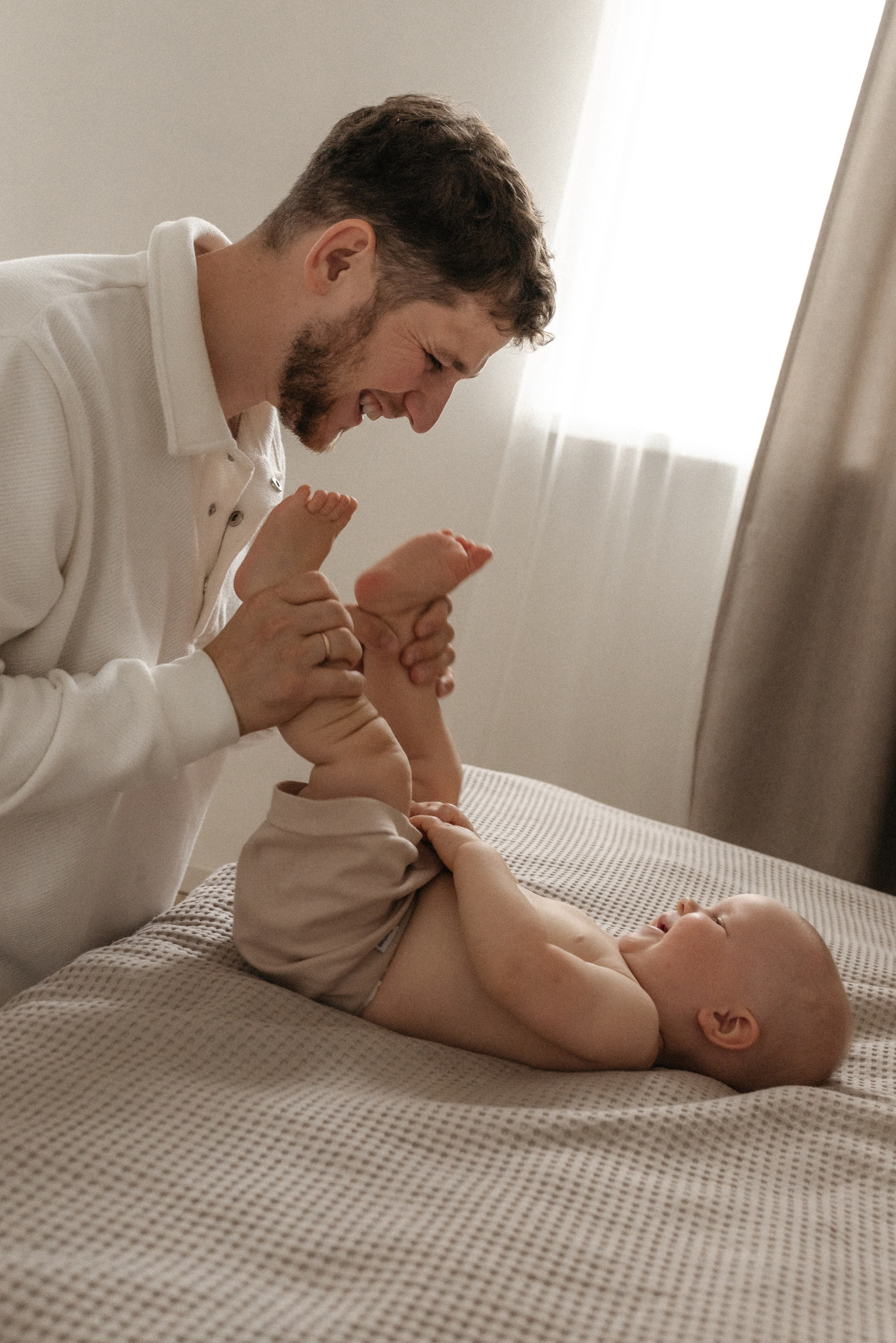 Семейная фотосессия дома с малышом. Семейный и портретный фотограф Нижний Новгород