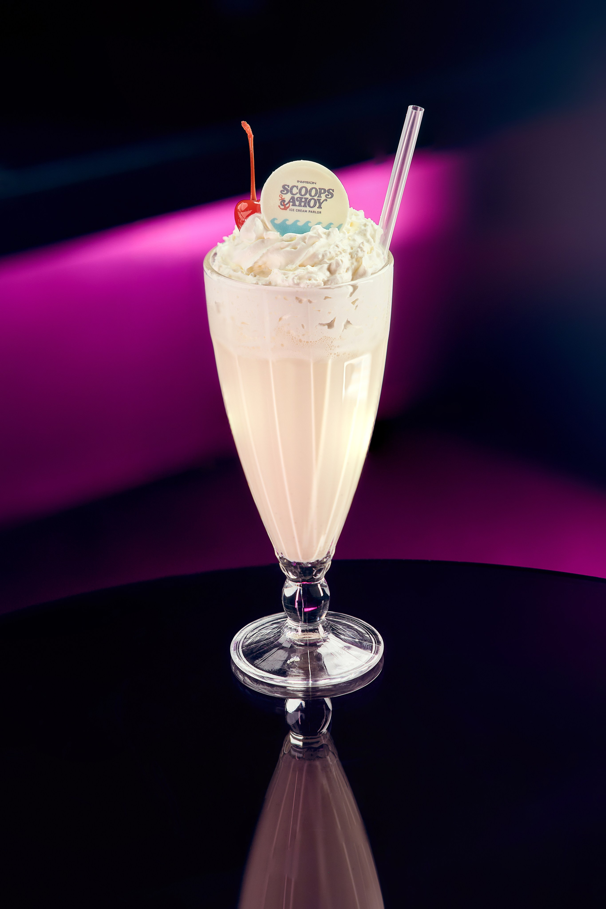 BAR. Рекламный, Fashion и имиджевый фотограф Михаил Чащин