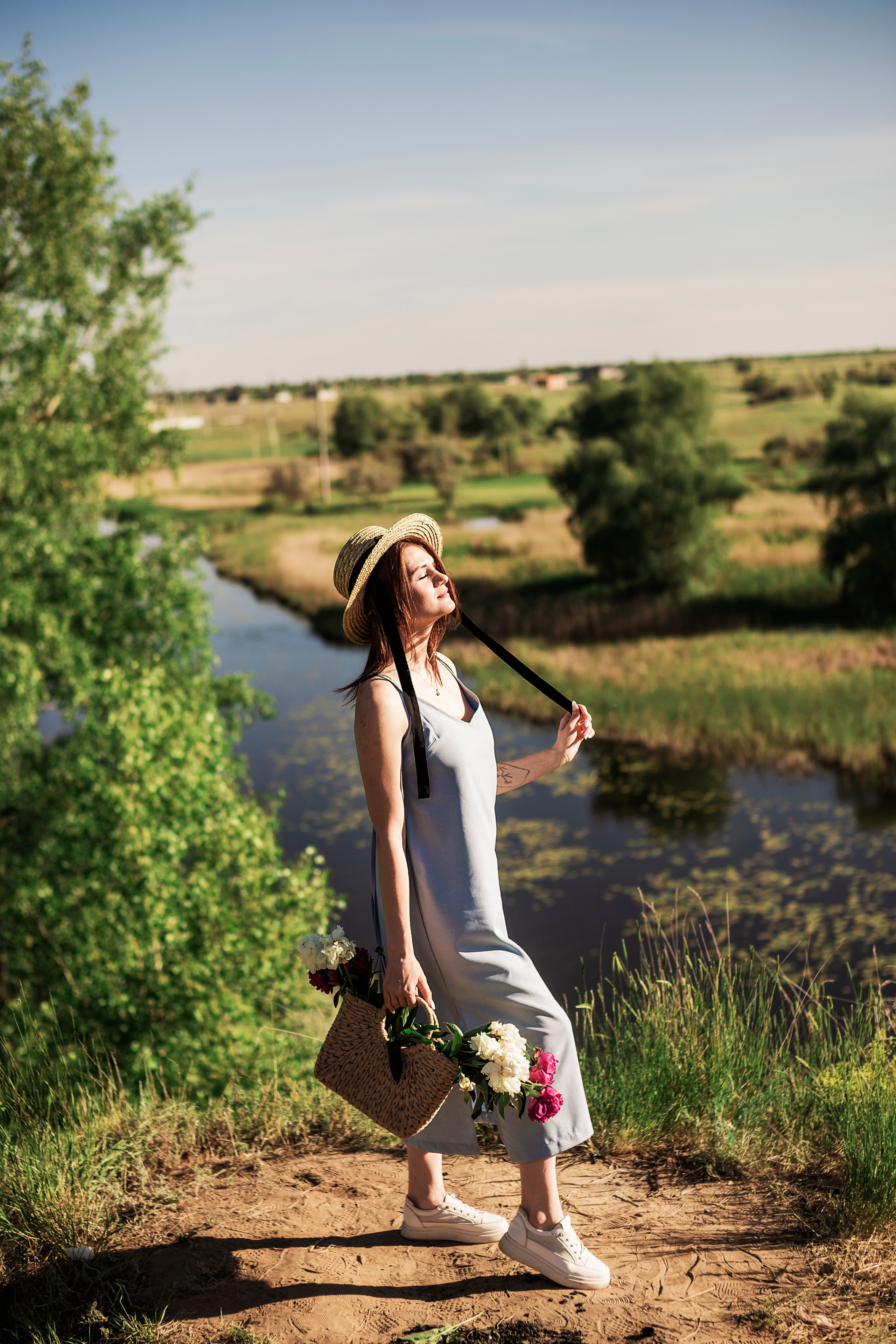 Фотосессия с пионами. Семейный фотограф в Саратове