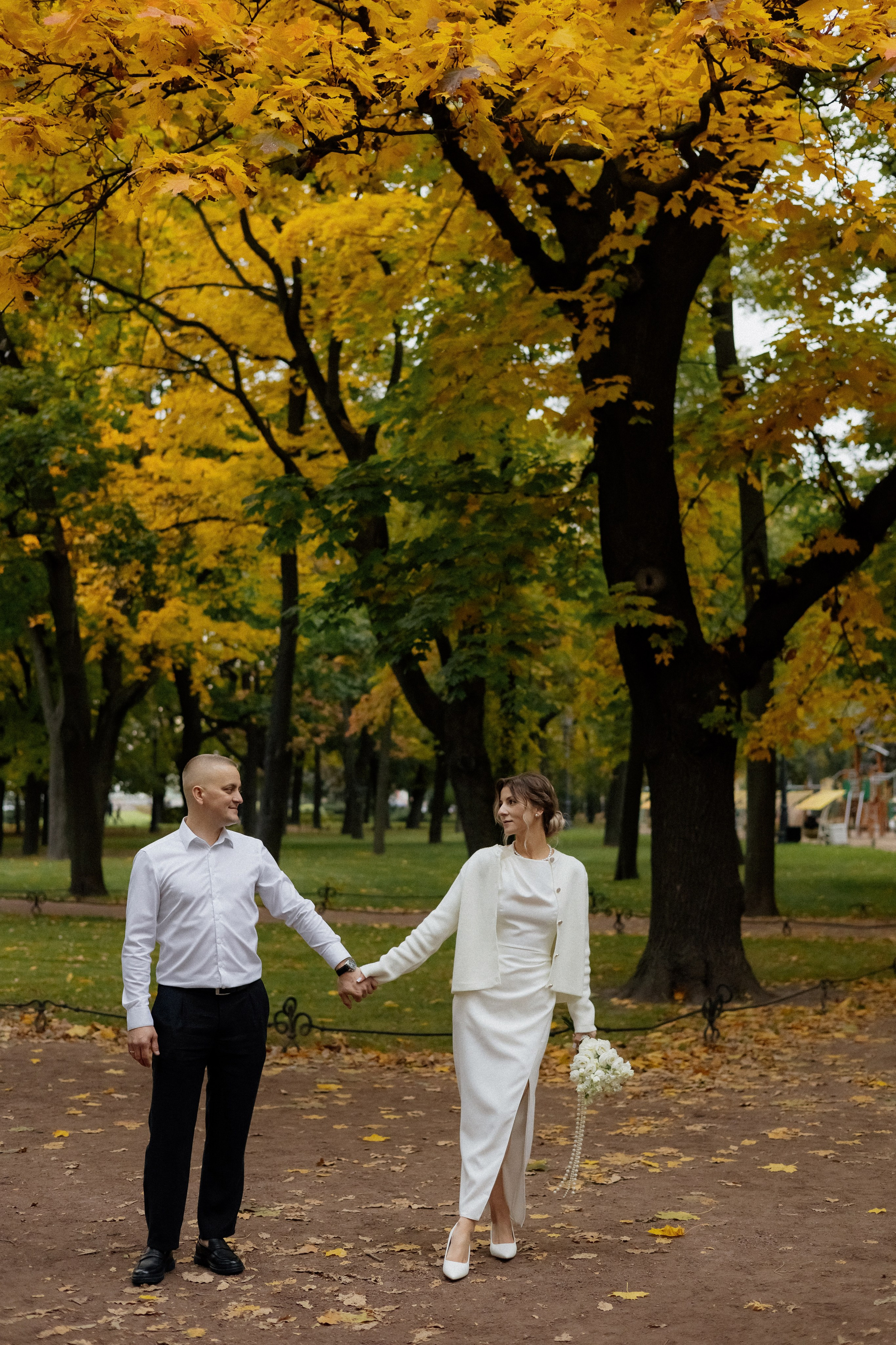 Свадебная прогулка у Исаакия. Свадебный фотограф в Санкт-Петербурге Ксения Кобышева