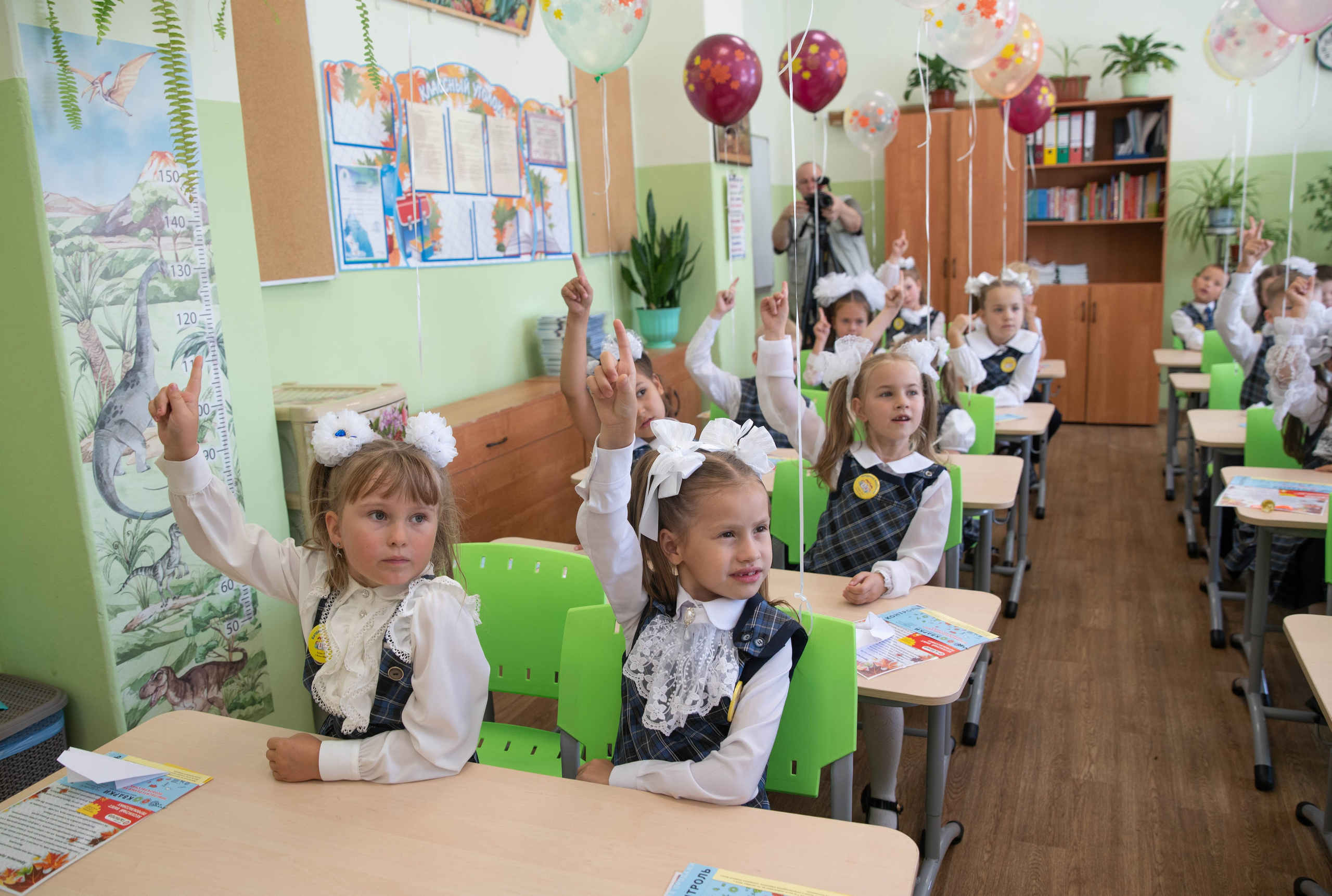 Первый класс линейка, в классе, портреты. Семейный и детский фотограф в Нижнем Новгороде