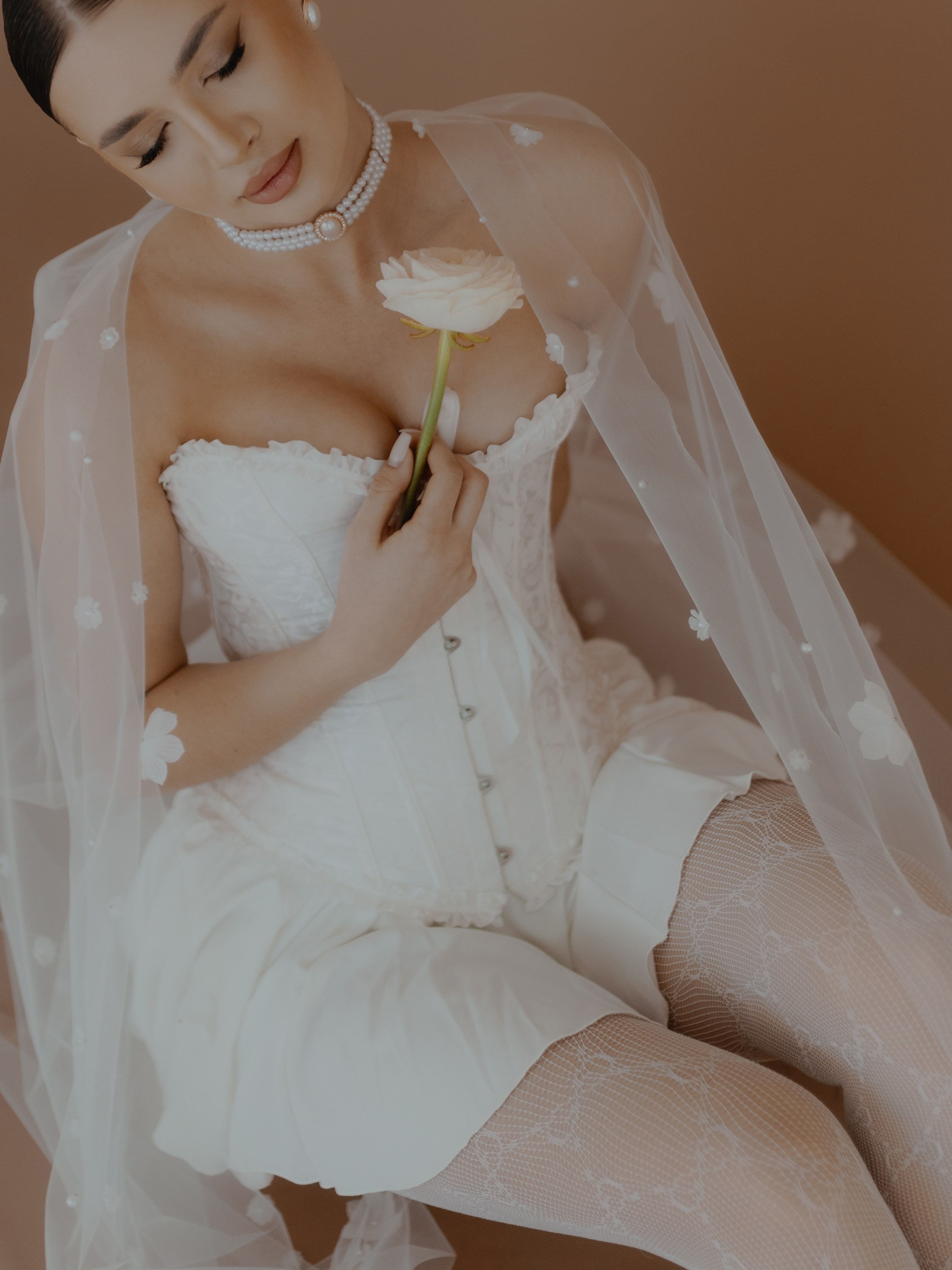 Мария в ArtModa (вариант утра невесты). Свадебные фотографы в Гомеле и Минске Сергей и Анастасия Фещенок