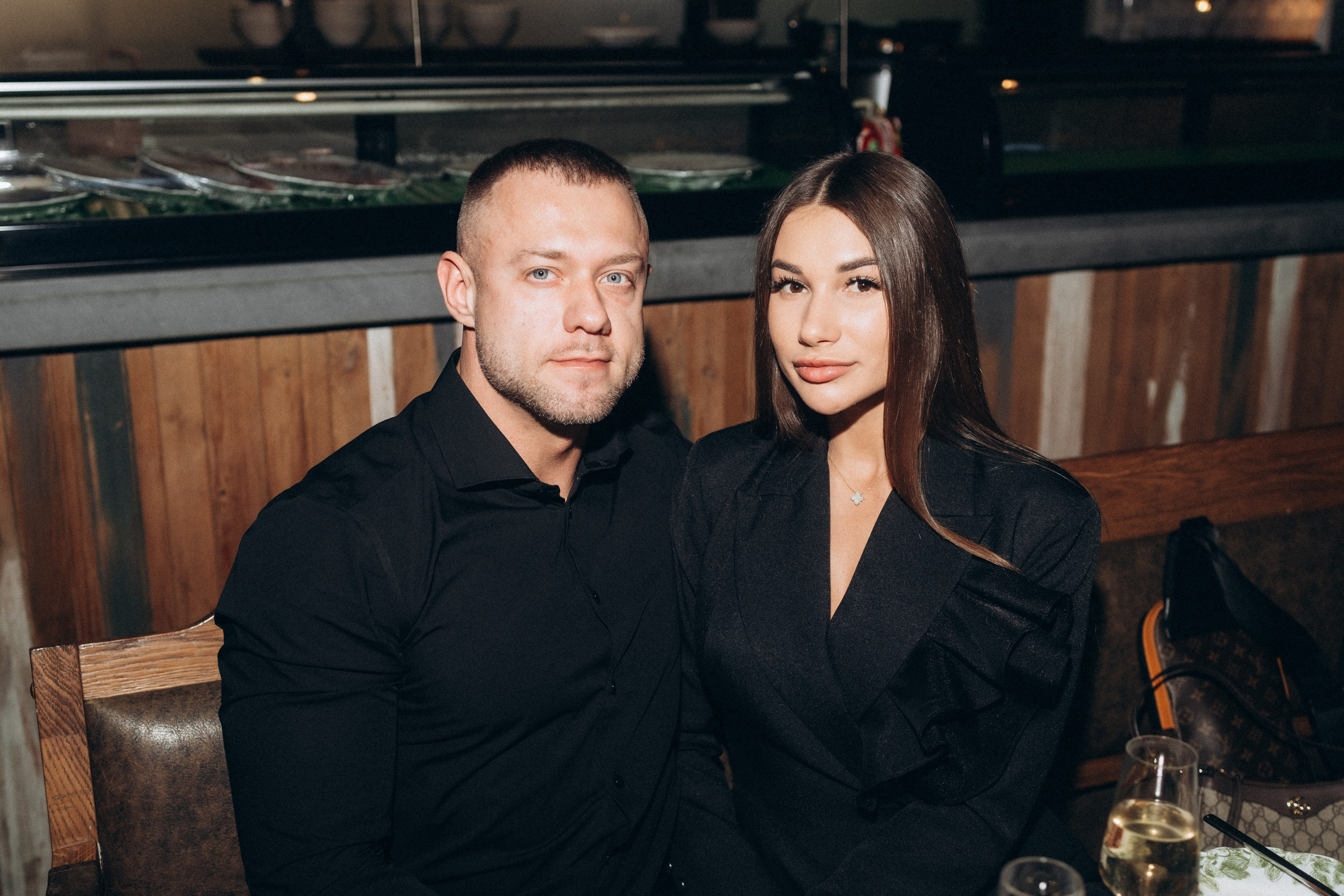 Новогодний корпоратив ресторан Рибай. Фотограф Артем Бросов в Санкт-Петербурге и Дубае