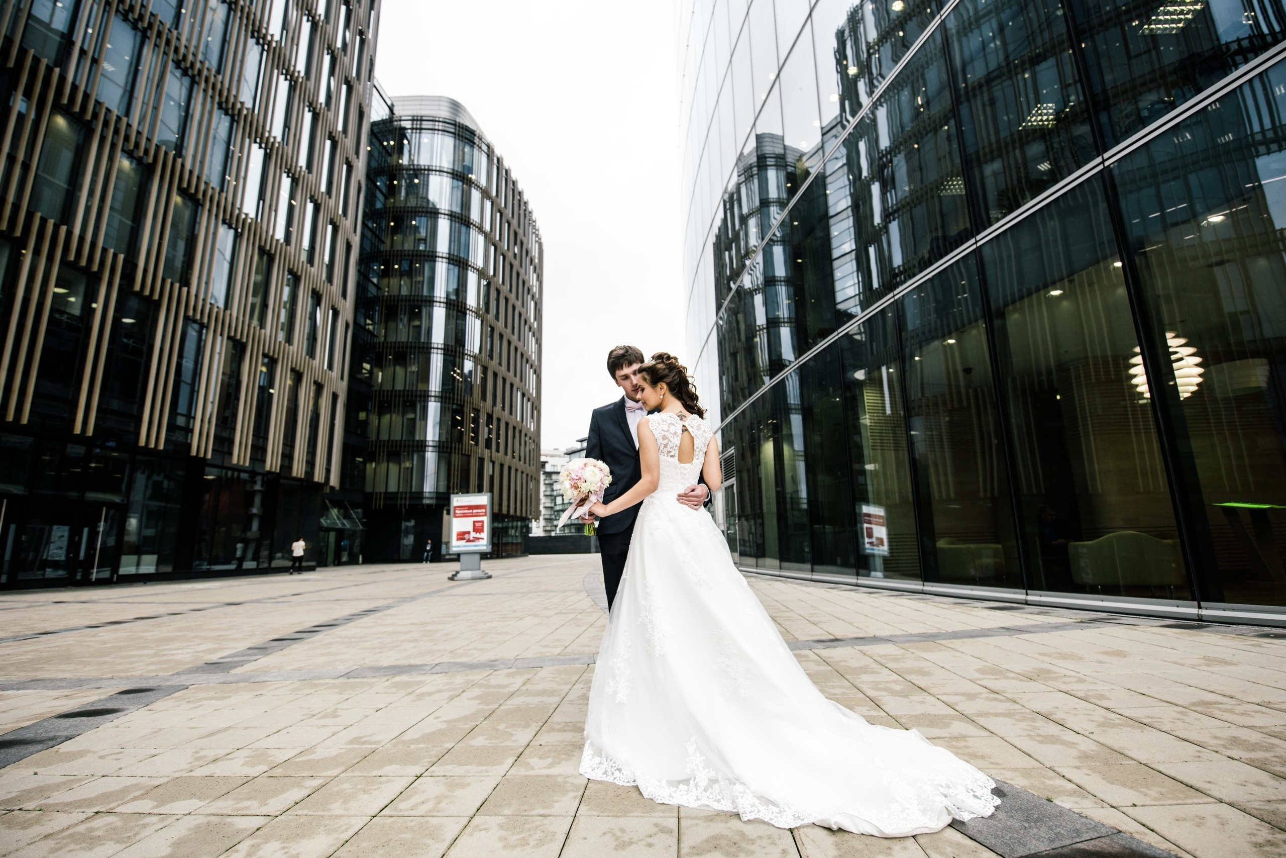 Романтическая прогулка свадебного дня Даши и Влада 11.08.16. Свадебный и семейный фотограф в Санкт-Петербурге Исупова Юлия