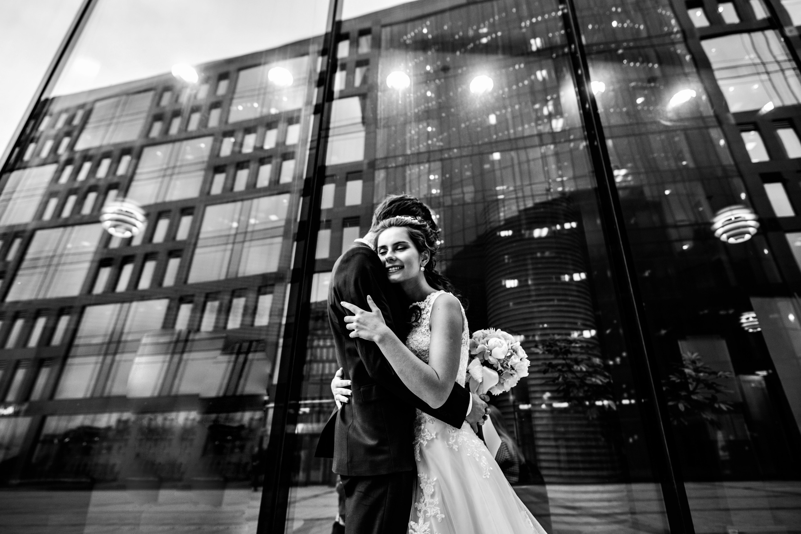 Романтическая прогулка свадебного дня Даши и Влада 11.08.16. Свадебный и семейный фотограф в Санкт-Петербурге Исупова Юлия