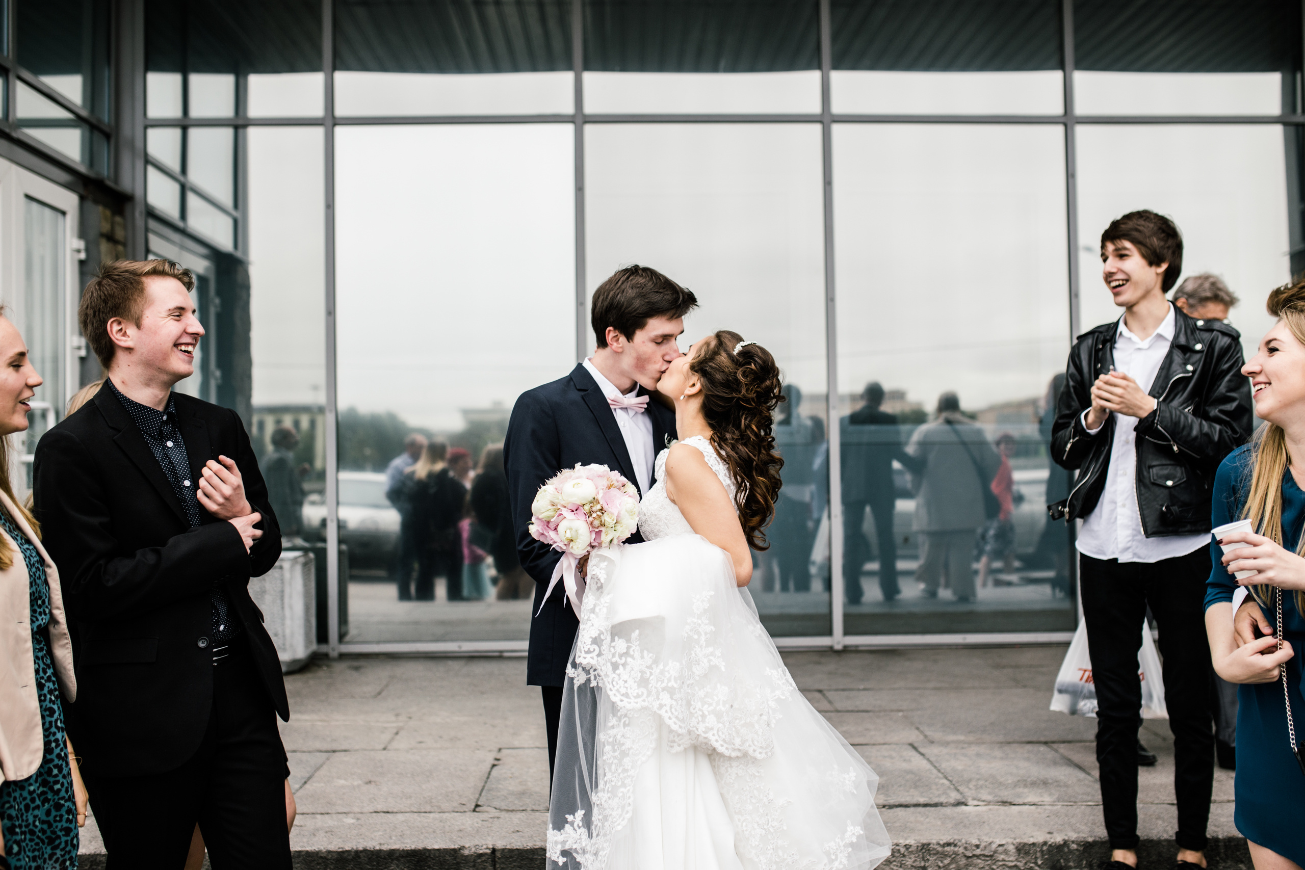 Романтическая прогулка свадебного дня Даши и Влада 11.08.16. Свадебный и семейный фотограф в Санкт-Петербурге Исупова Юлия