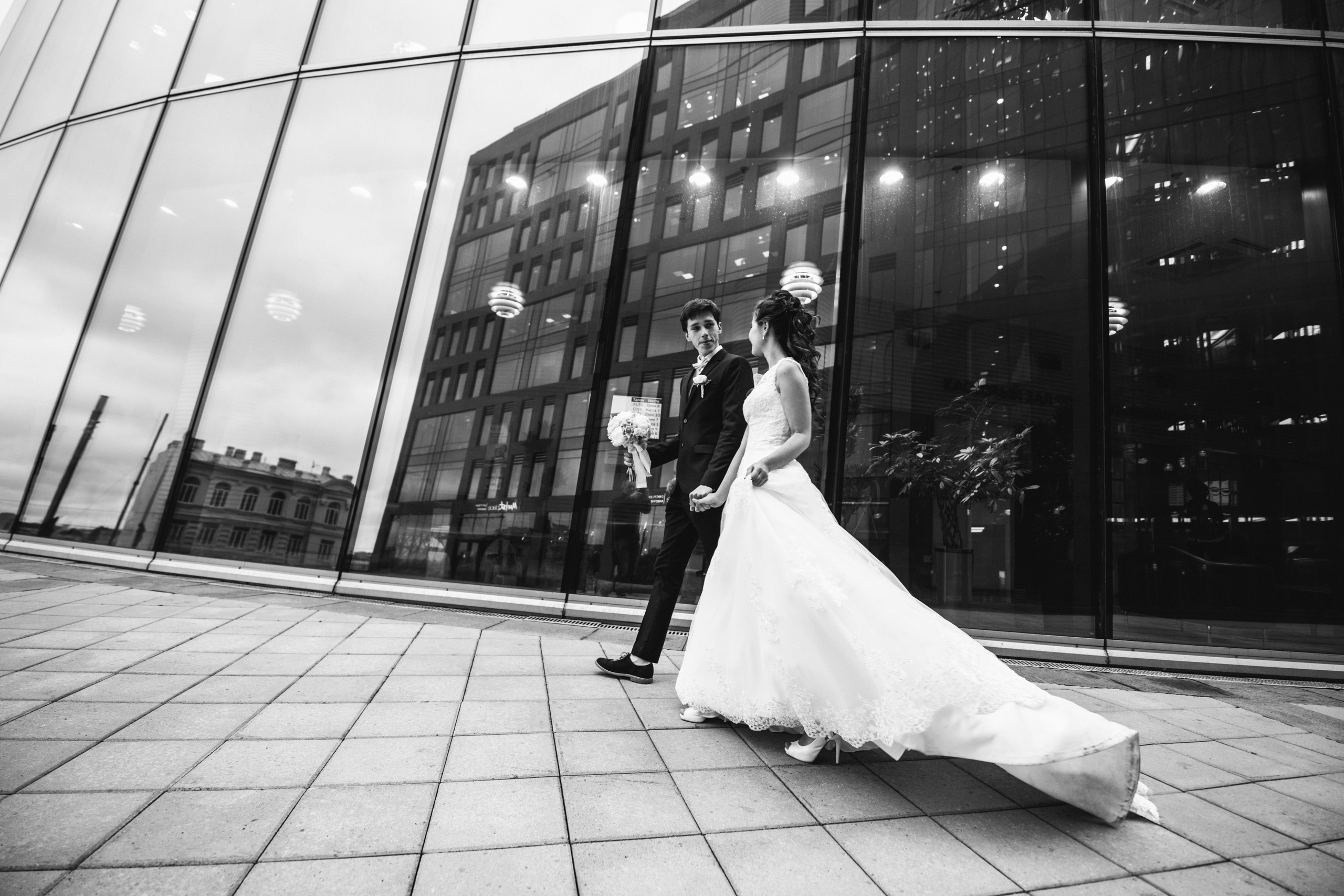 Романтическая прогулка свадебного дня Даши и Влада 11.08.16. Свадебный и семейный фотограф в Санкт-Петербурге Исупова Юлия