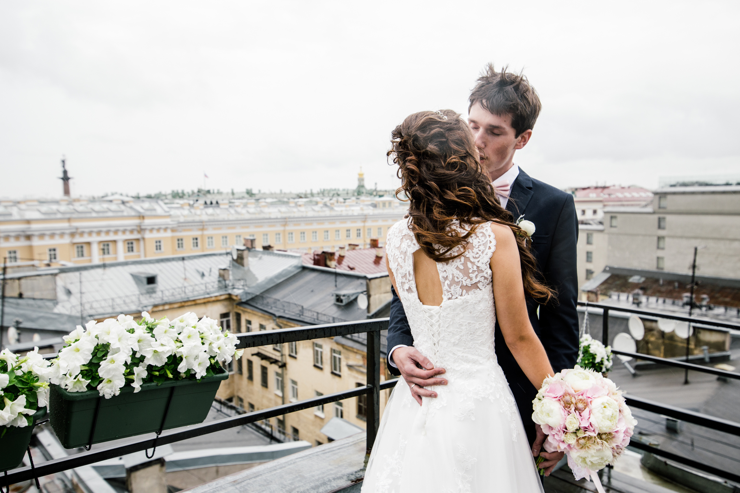 Романтическая прогулка свадебного дня Даши и Влада 11.08.16. Свадебный и семейный фотограф в Санкт-Петербурге Исупова Юлия