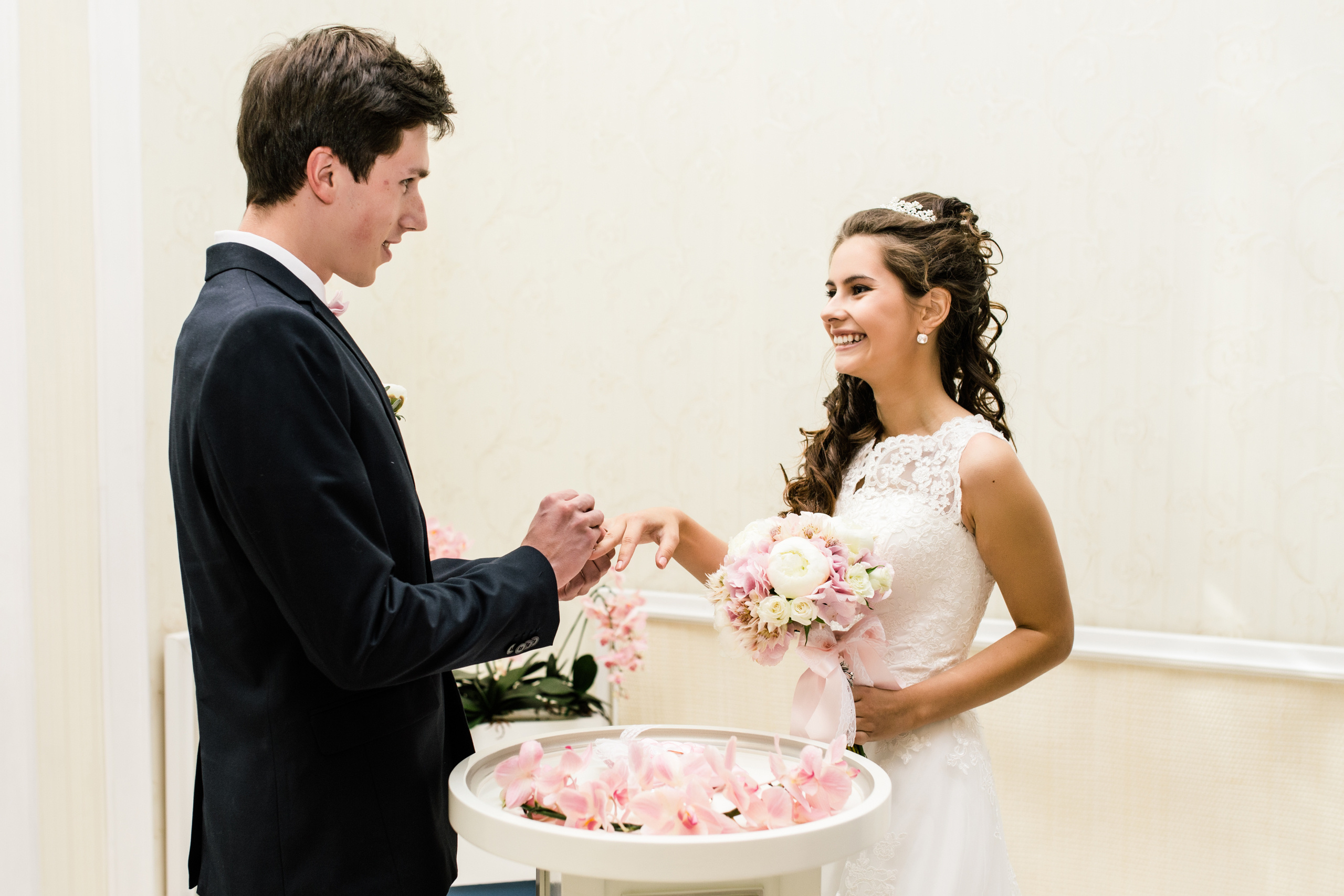 Романтическая прогулка свадебного дня Даши и Влада 11.08.16. Свадебный и семейный фотограф в Санкт-Петербурге Исупова Юлия