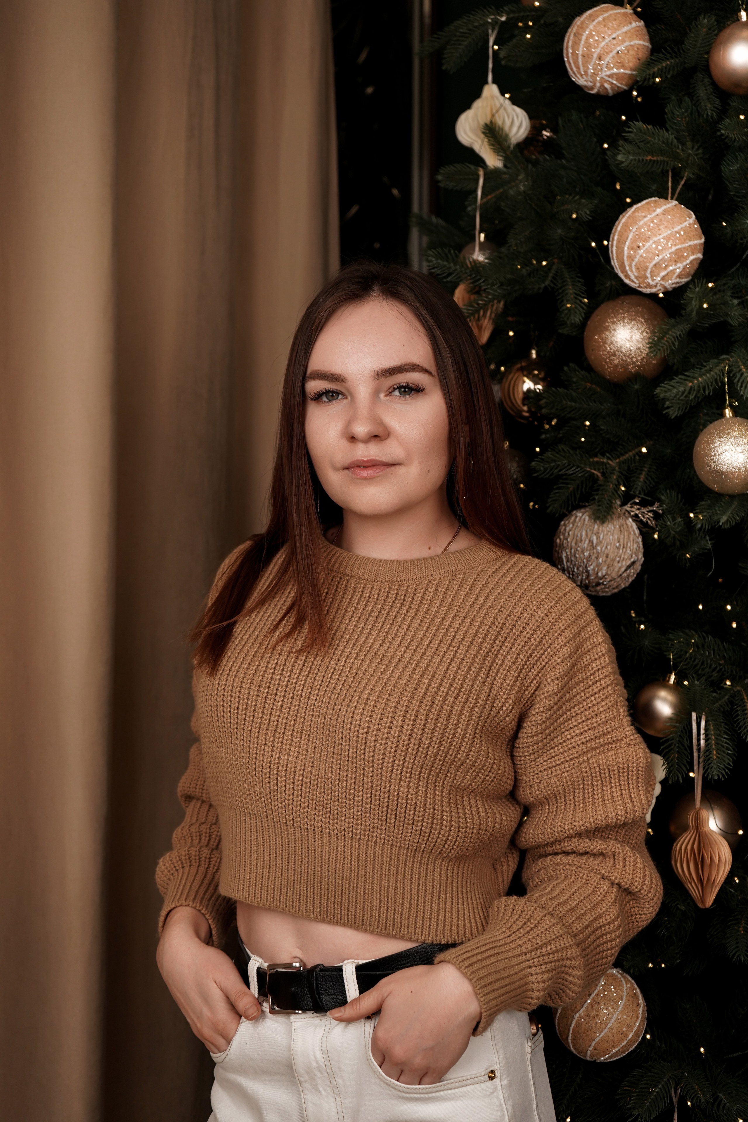 Новогодняя семейная фотосессия в фотостудии Рафинад. Фотограф Ростов-на-Дону и Новочеркасск. Свадебный фотограф в Ростове-на-Дону. Таинство Крещения и Венчания, семейные фотосессии. Алёна Чёботова