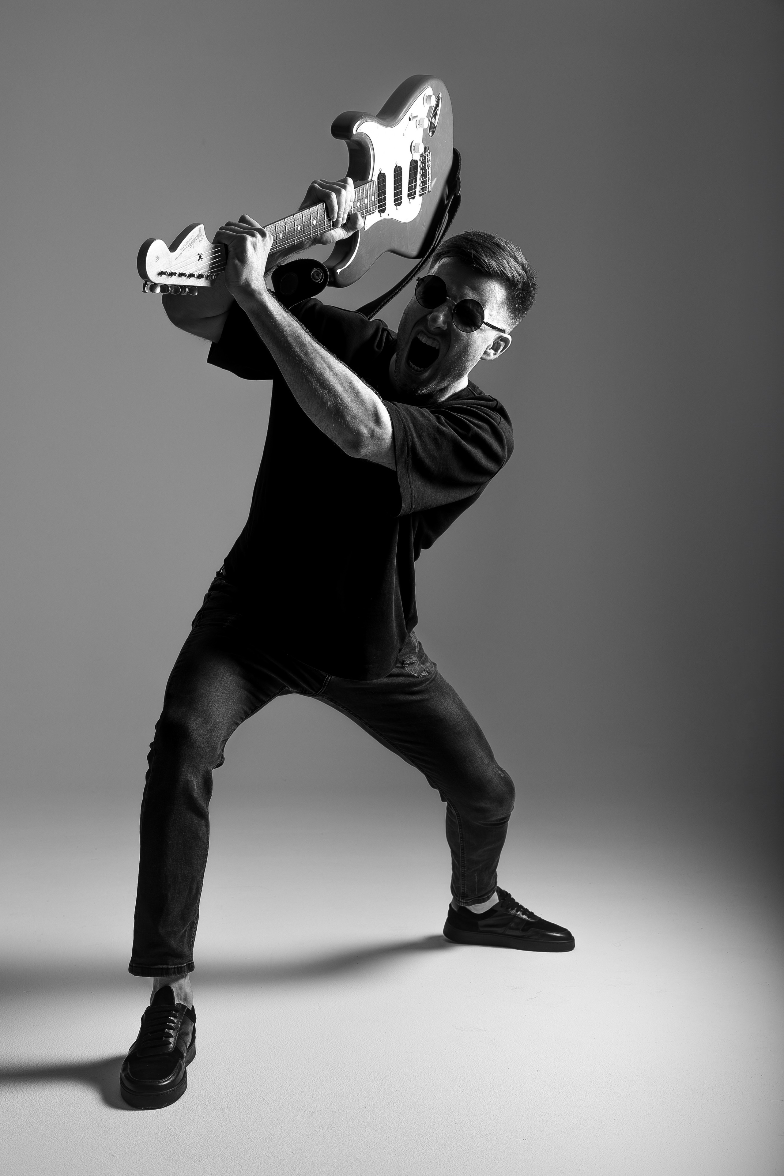 ЦИКЛОРАМА — МУЗЫКАНТЫ — ДИДЖЕИ. Главная