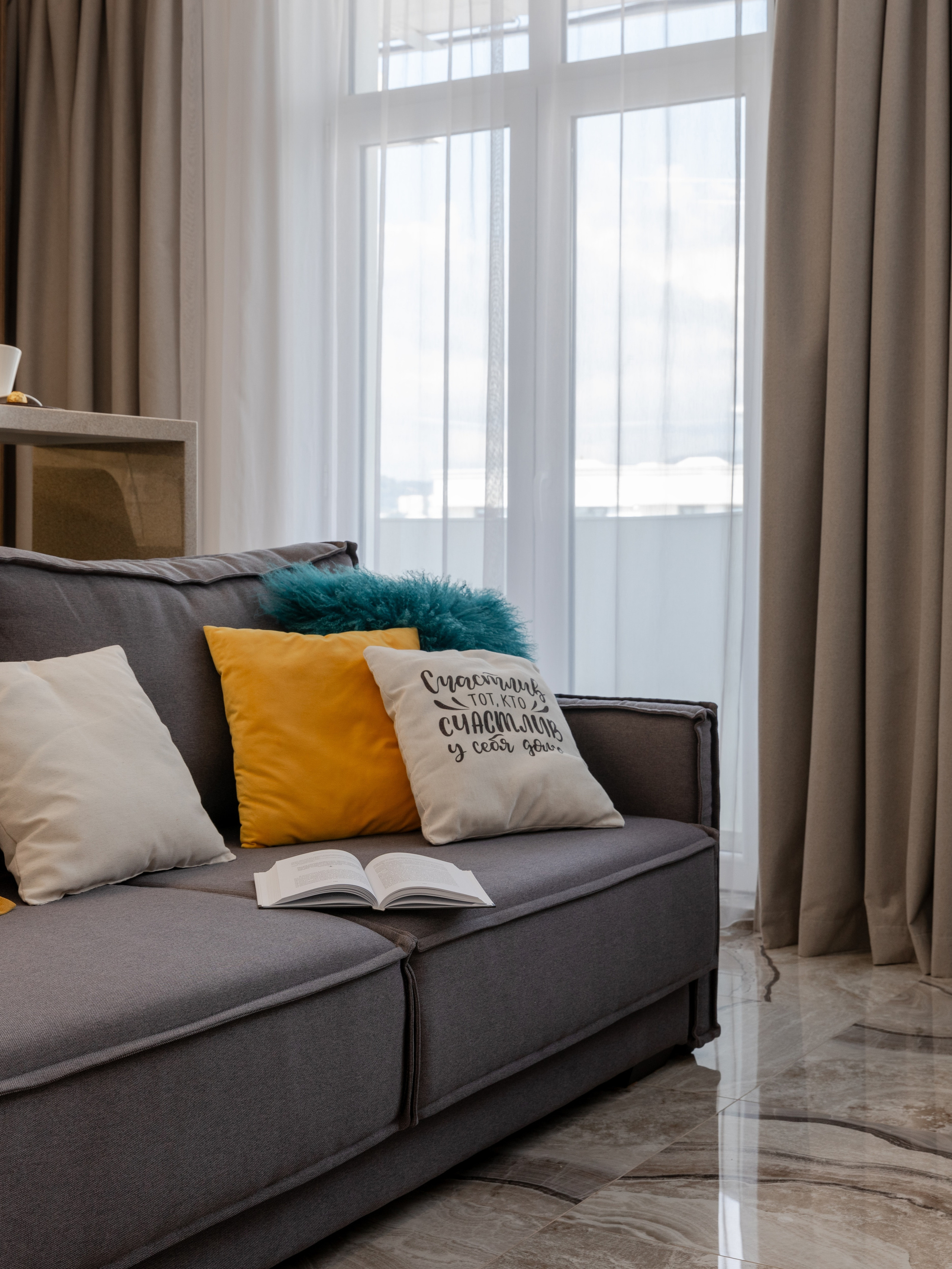 Интерьерная фотосъемка однокомнатной квартиры в ЖК «Альпийский квартал». Интерьерный фотограф Москва