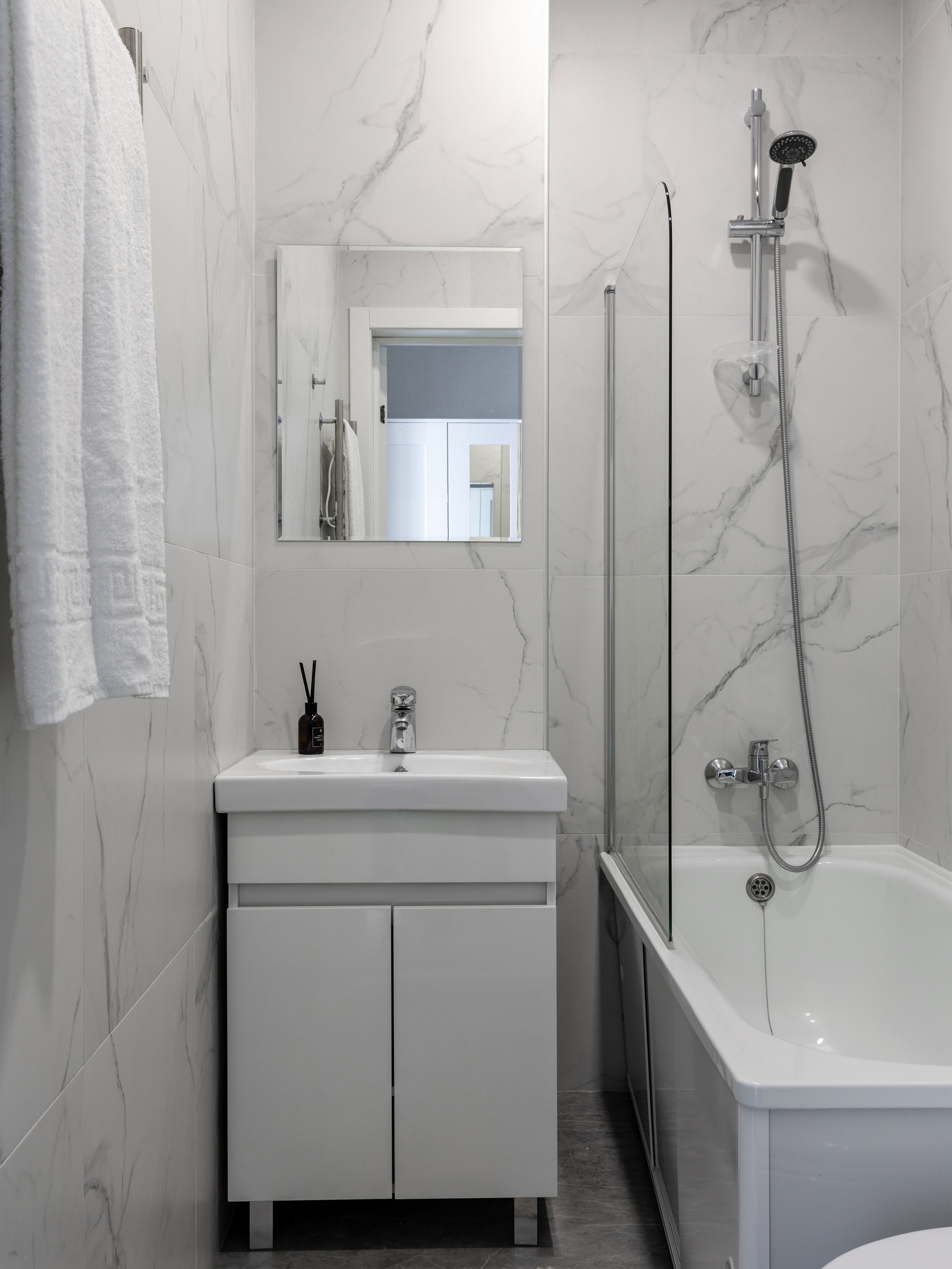 Интерьерная фотосъемка номера в гостевом доме Горный воздух. Интерьерный фотограф в Сочи Владислав Нагин