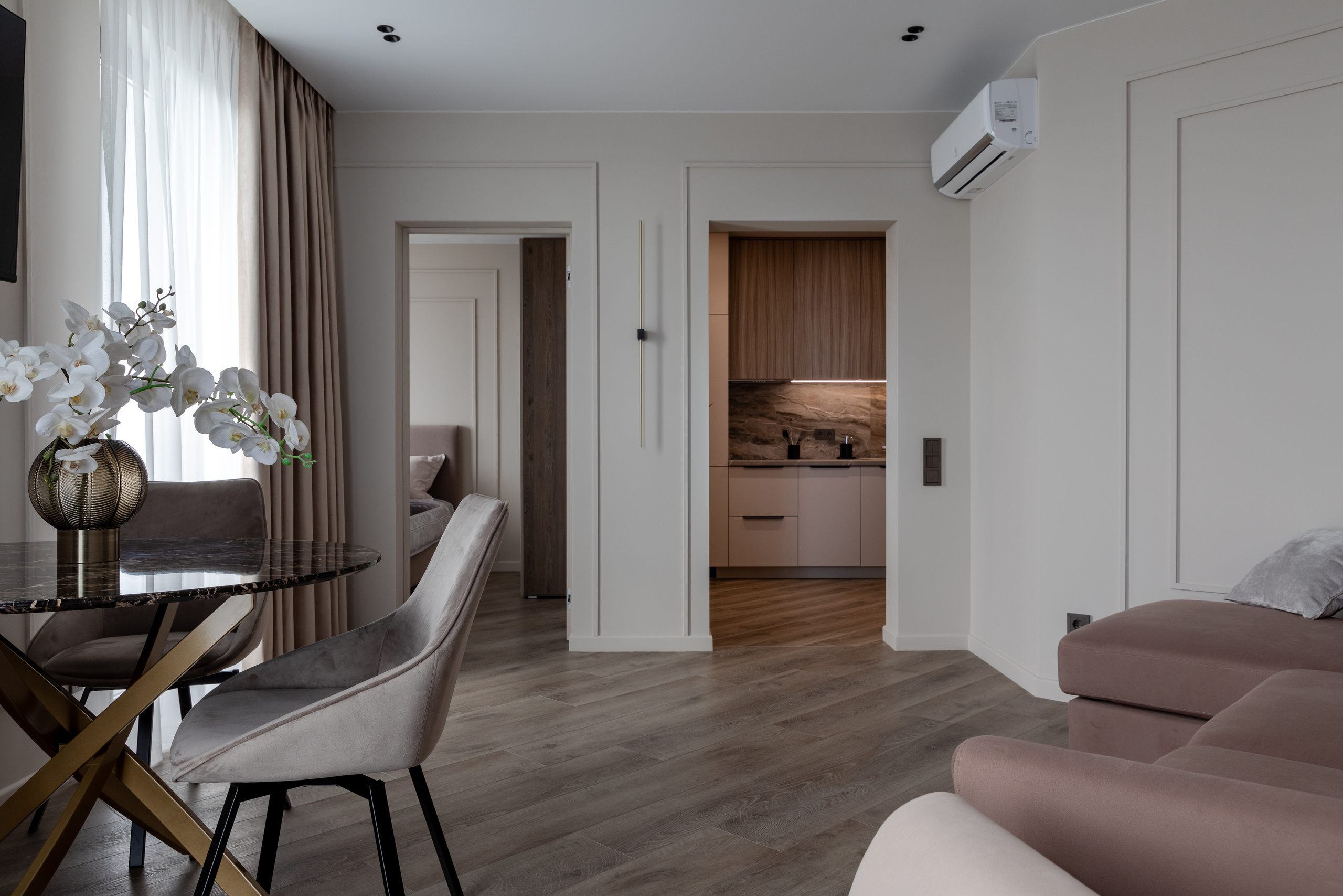 Интерьерная фотосъемка квартиры в ЖК «Морская Симфония», дизайн проект @kd_design_sochi. Интерьерный фотограф в Сочи Владислав Нагин
