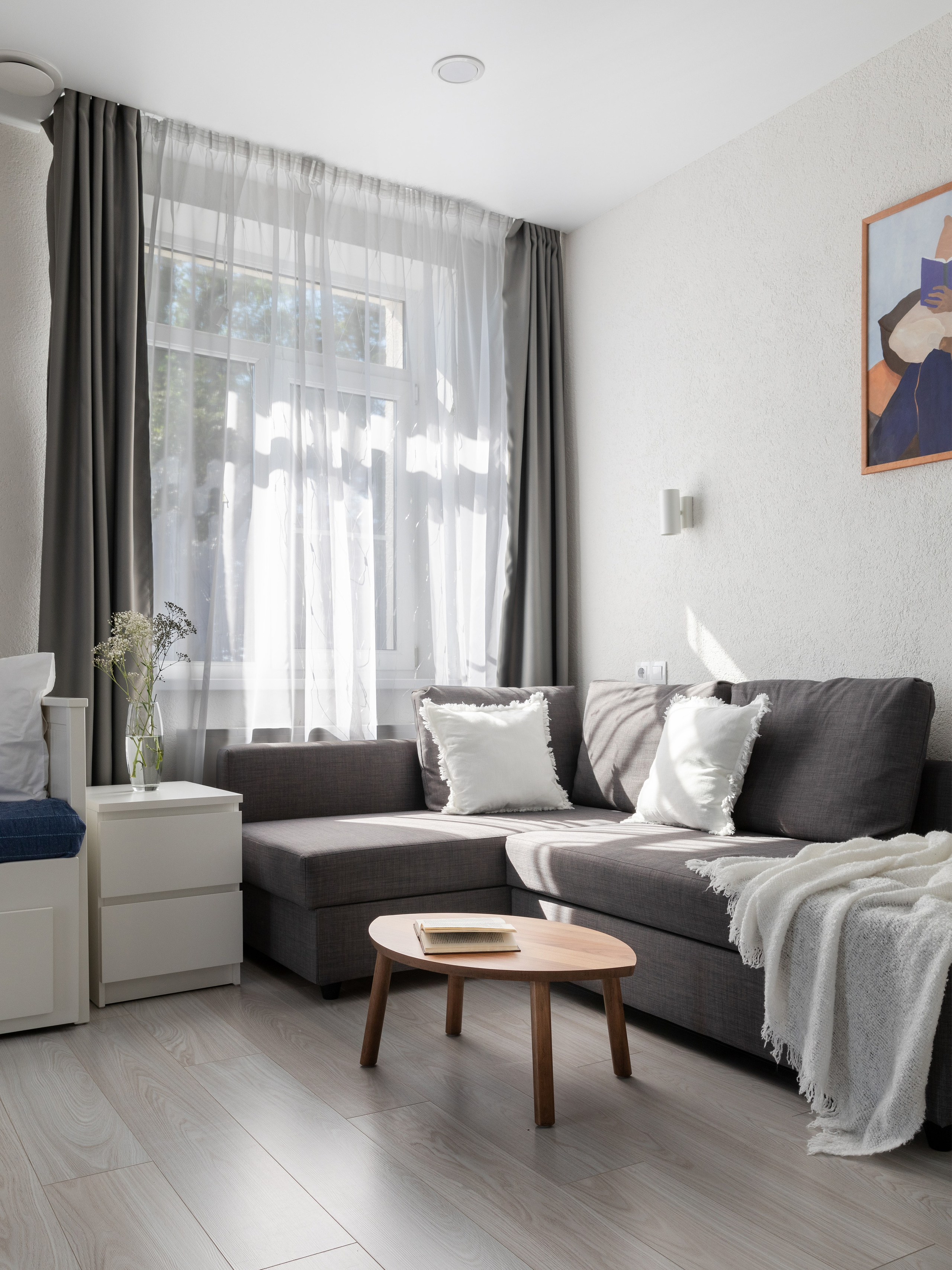 Интерьерная фотосъемка номера в гостевом доме Горный воздух. Интерьерный фотограф в Сочи Владислав Нагин