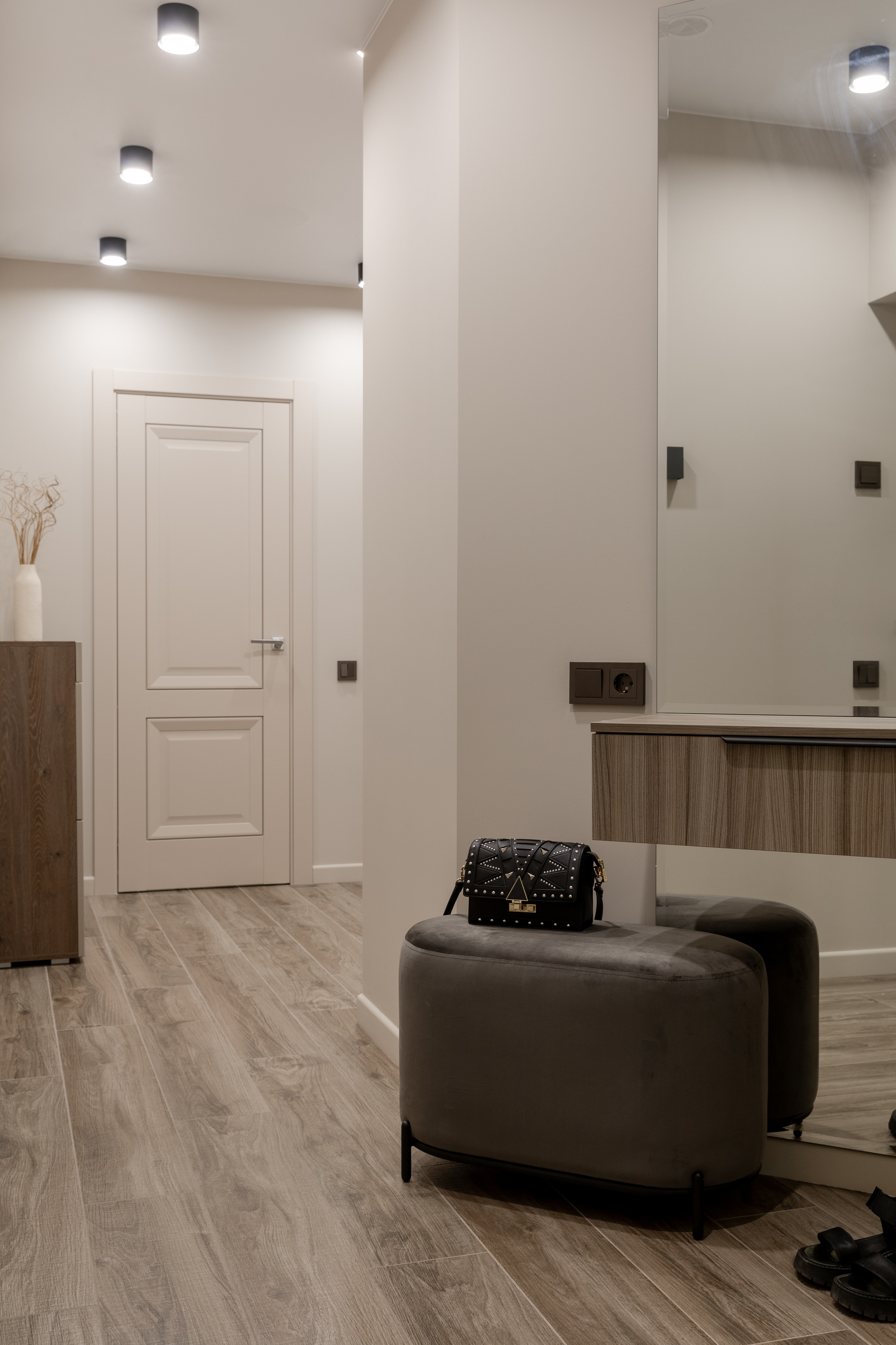 Интерьерная фотосъемка квартиры в ЖК «Морская Симфония», дизайн проект @kd_design_sochi. Интерьерный фотограф в Сочи Владислав Нагин