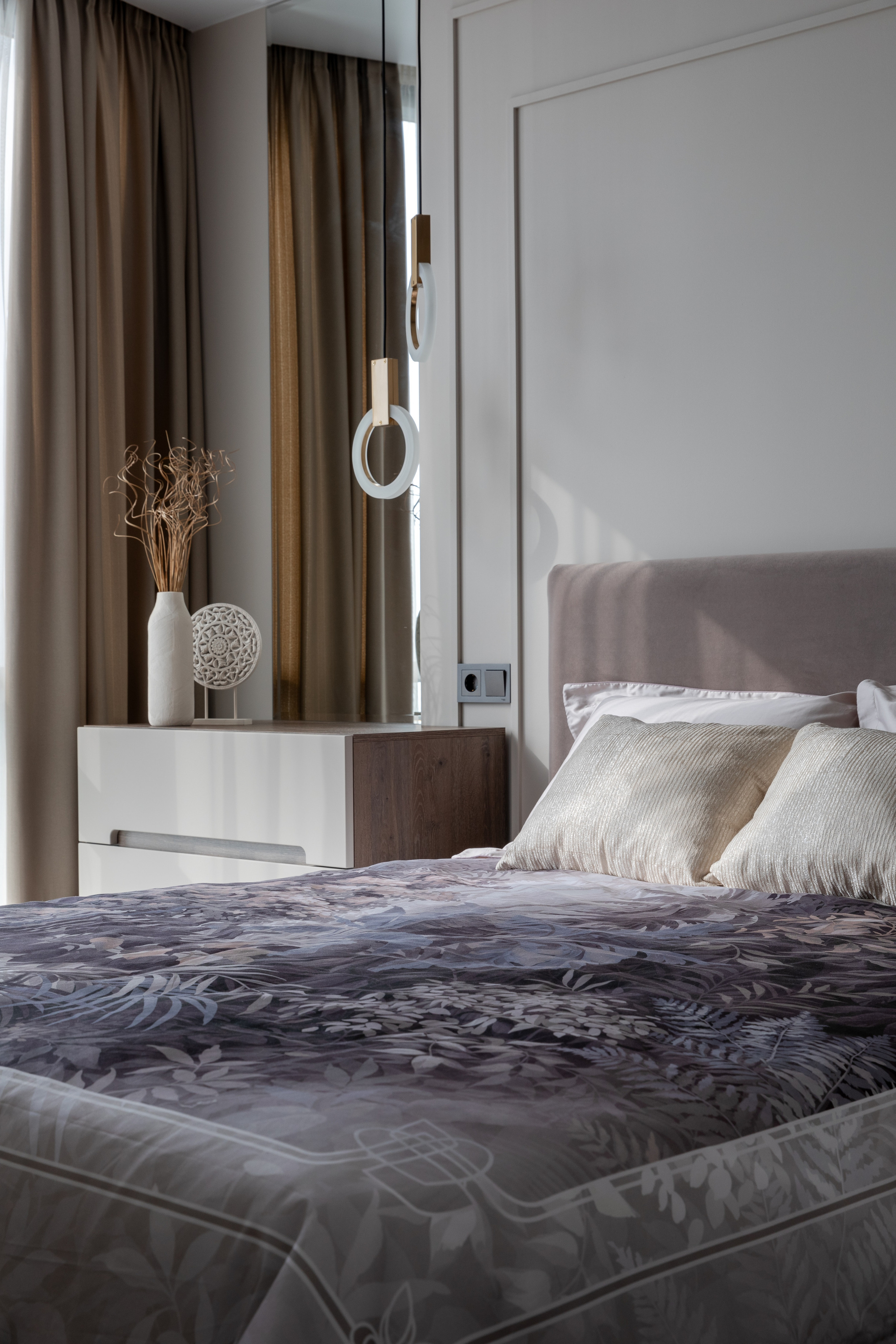 Интерьерная фотосъемка квартиры в ЖК «Морская Симфония», дизайн проект @kd_design_sochi. Интерьерный фотограф в Сочи Владислав Нагин