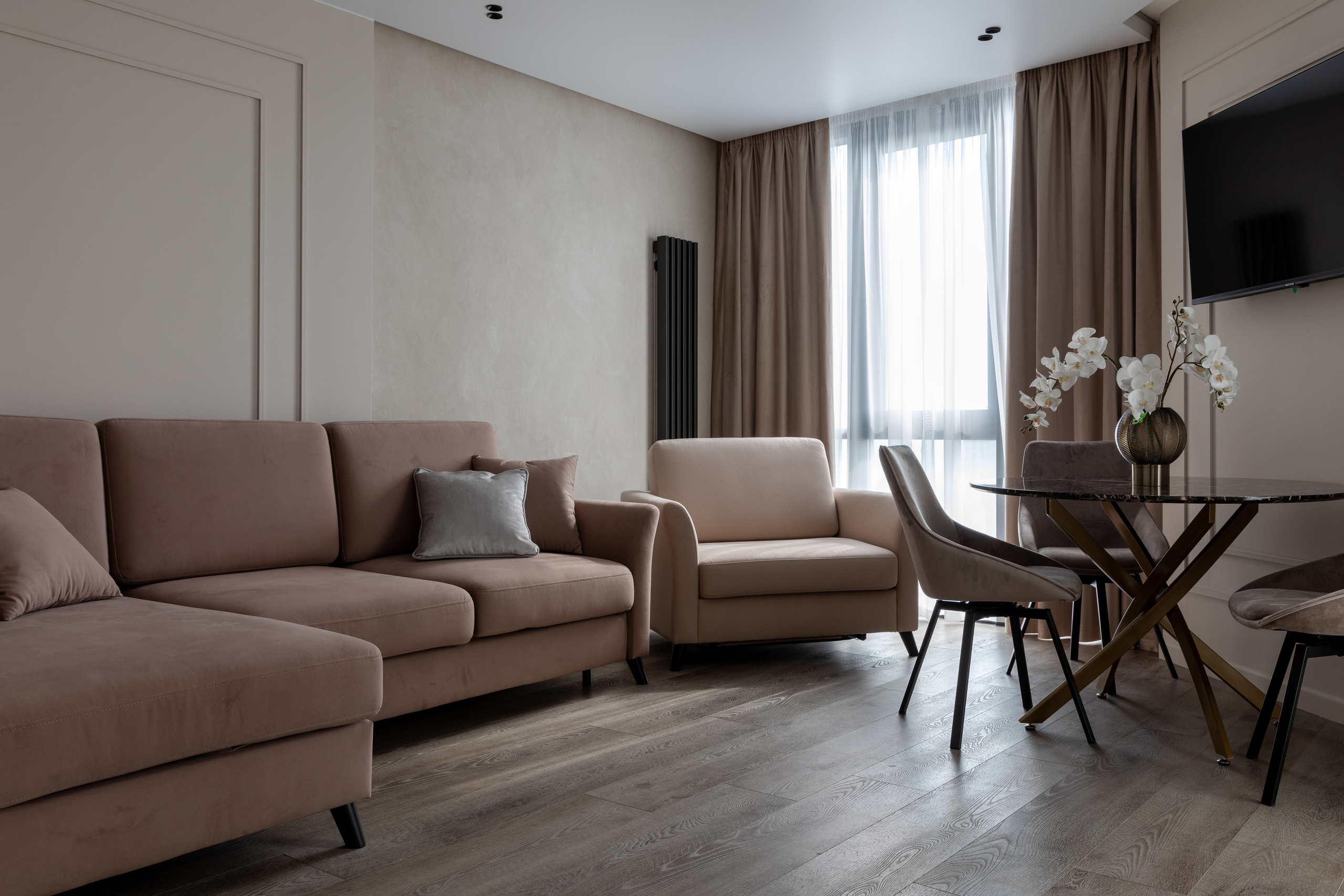 Интерьерная фотосъемка квартиры в ЖК «Морская Симфония», дизайн проект @kd_design_sochi. Интерьерный фотограф в Сочи Владислав Нагин