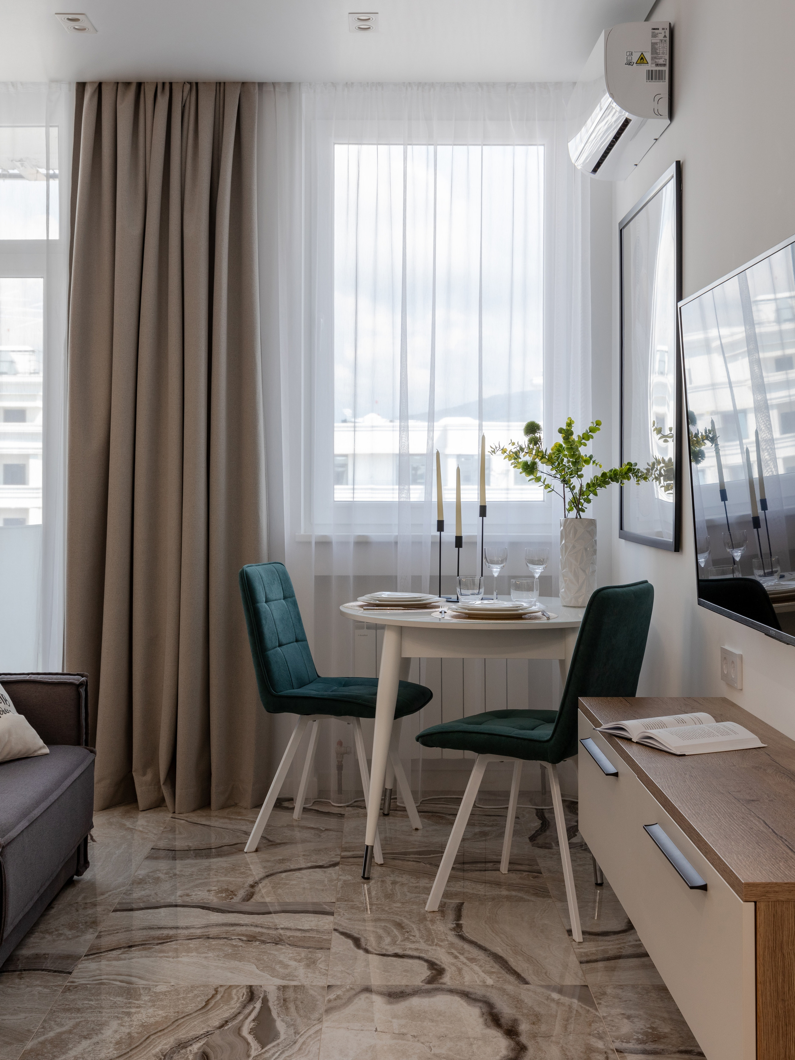 Интерьерная фотосъемка однокомнатной квартиры в ЖК «Альпийский квартал». Интерьерный фотограф Москва