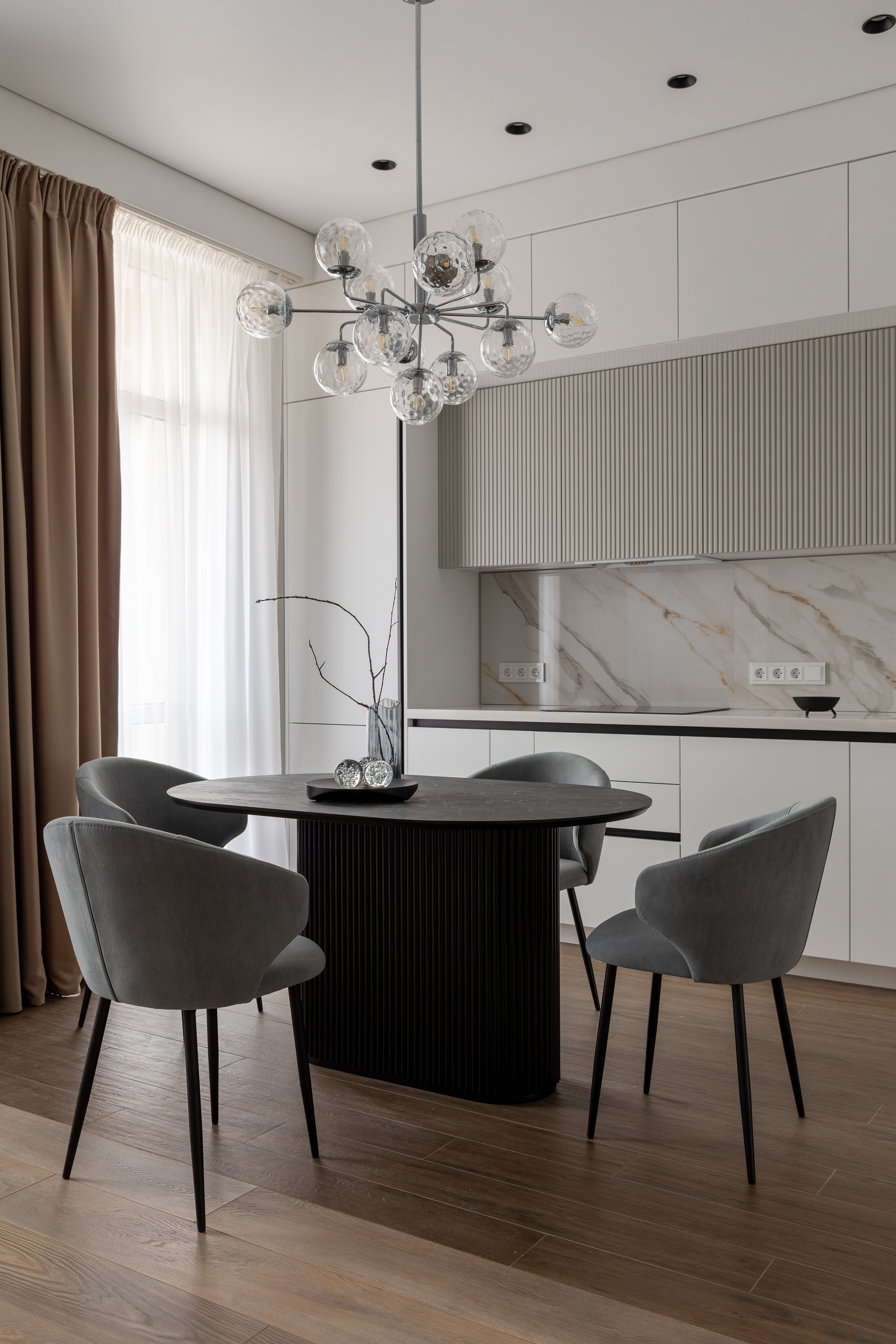 Дизайн проект Ирины Кацер @artel_design_sochi Публикация в журнале «HIHOME». Интерьерный фотограф в Сочи Владислав Нагин