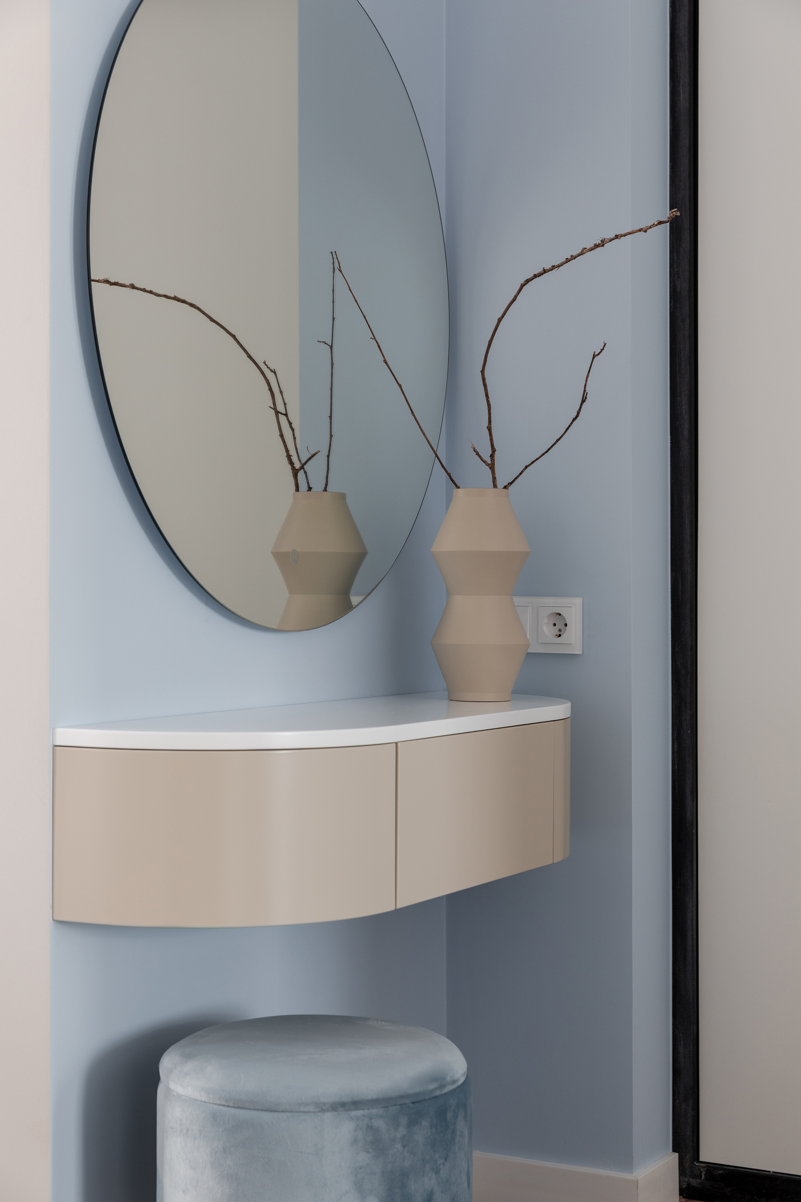 Дизайн проект Ирины Кацер @artel_design_sochi Публикация в журнале «HIHOME». Интерьерный фотограф в Сочи Владислав Нагин