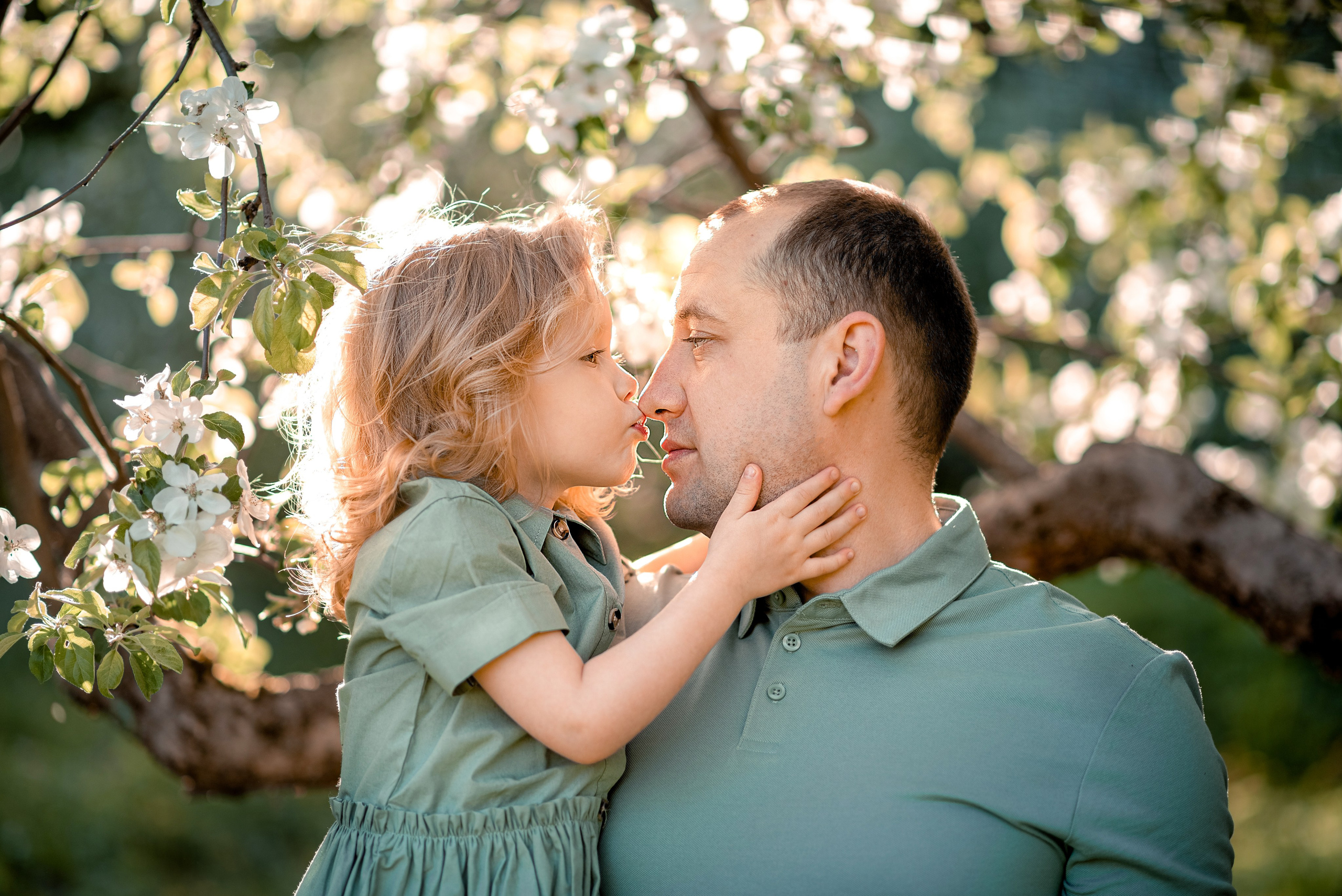 Семейная фотосессия в цветении. Ясная Поляна. Семейный и детский фотограф в Туле Светлана Воронкова