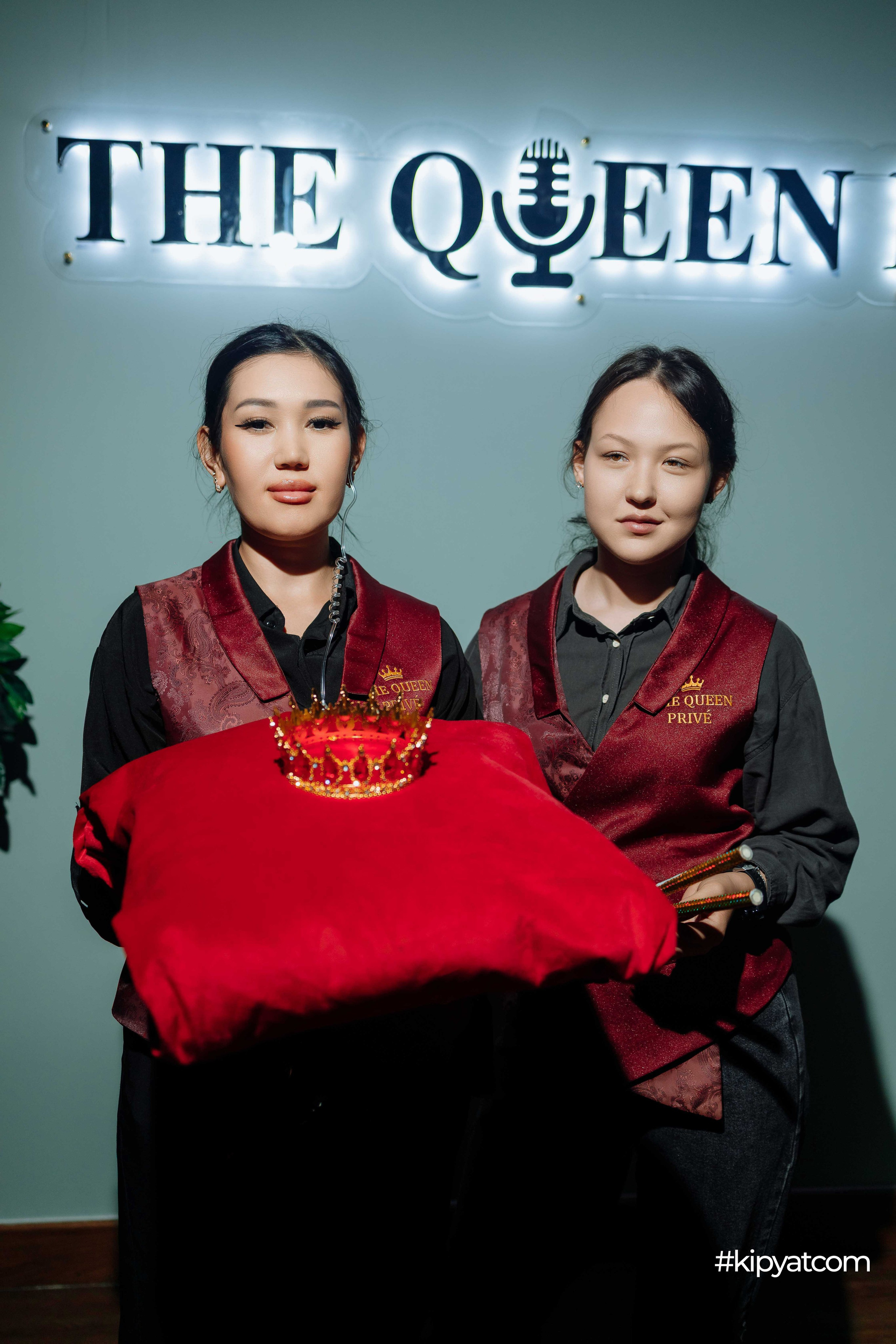 The Queen Prive. Кипятком Шымкент