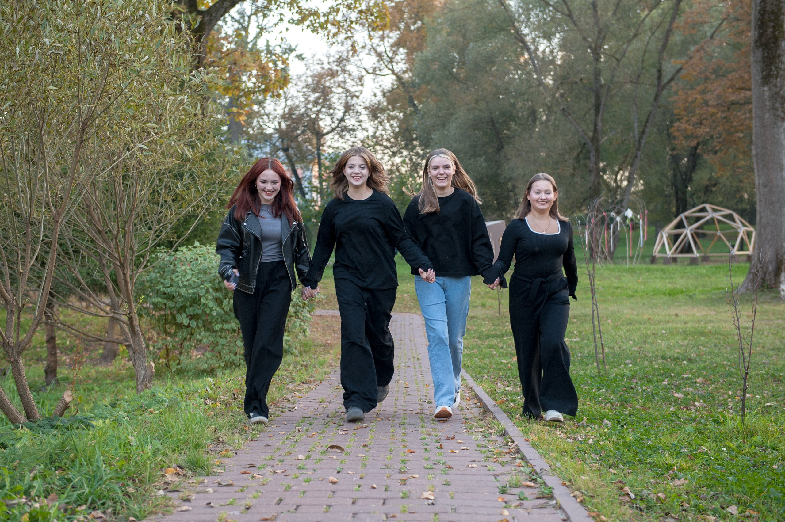 9,11 класс улица. Выпускной альбом Чехов, Подольск, Москва