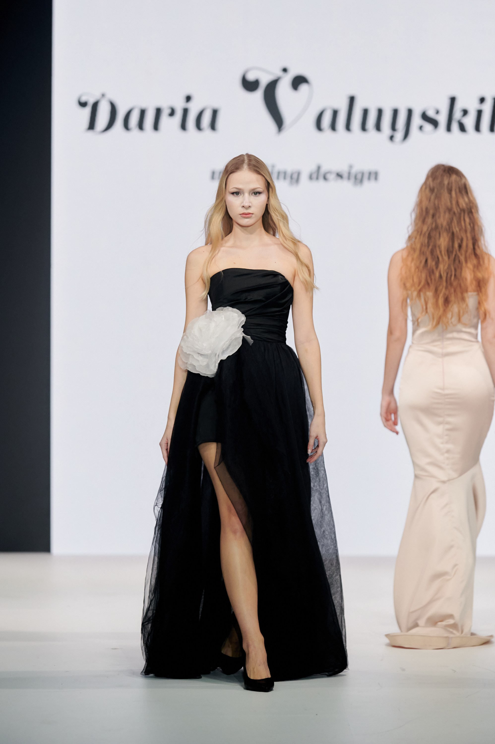 VSHOW_fashion показ. Коммерческий фотограф в Казани Ксения Добролюбова