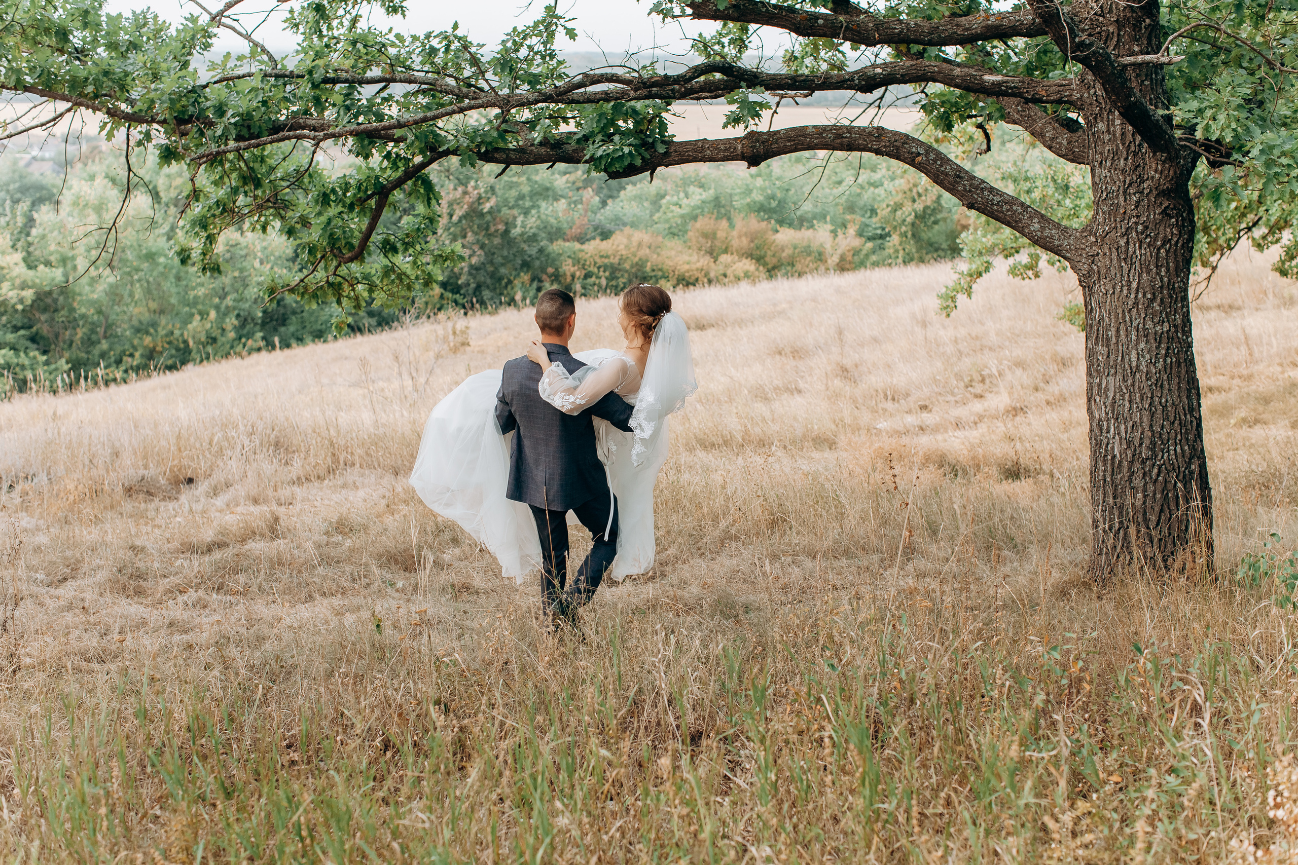 Свадебный фотограф. Отрадный. Свадебный и семейный фотограф в Самаре и Сочи