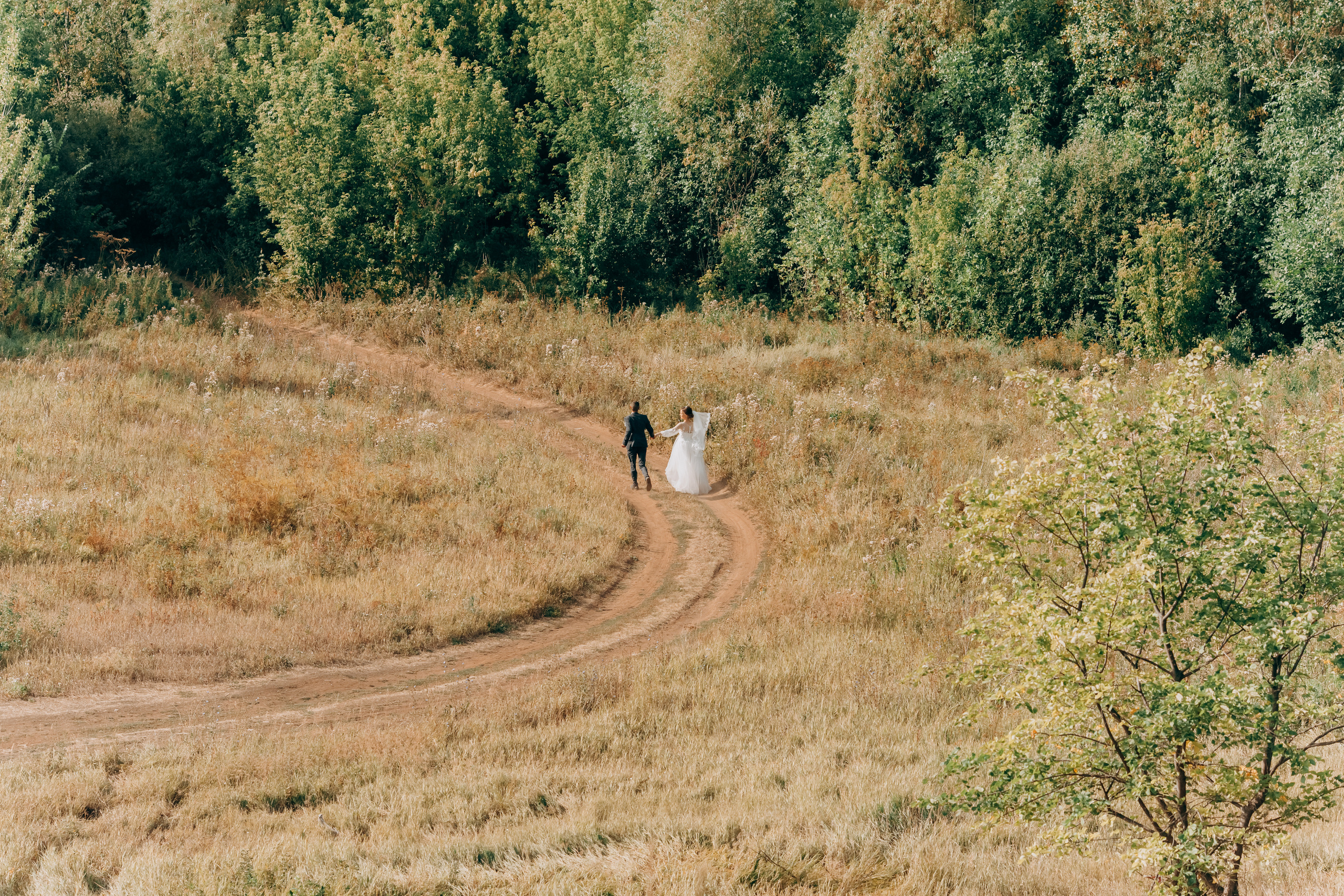 Свадебный фотограф. Отрадный. Свадебный и семейный фотограф в Самаре и Сочи