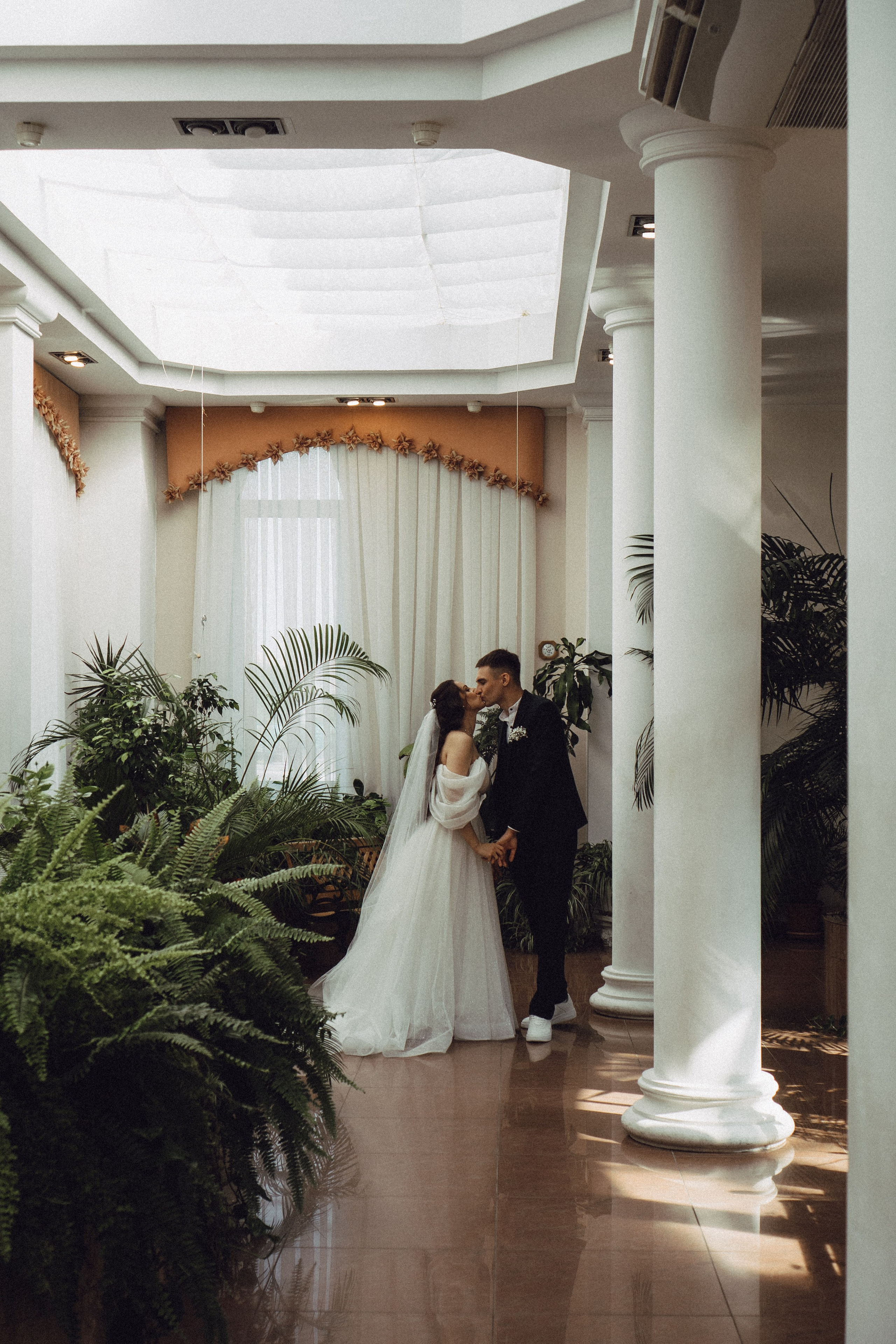 СВАДЕБНАЯ СЬЕМК В ПАРКЕ 300-ЛЕТИЯ. Профессиональный фотограф, Санкт-Петербург — Виктория Богомолова