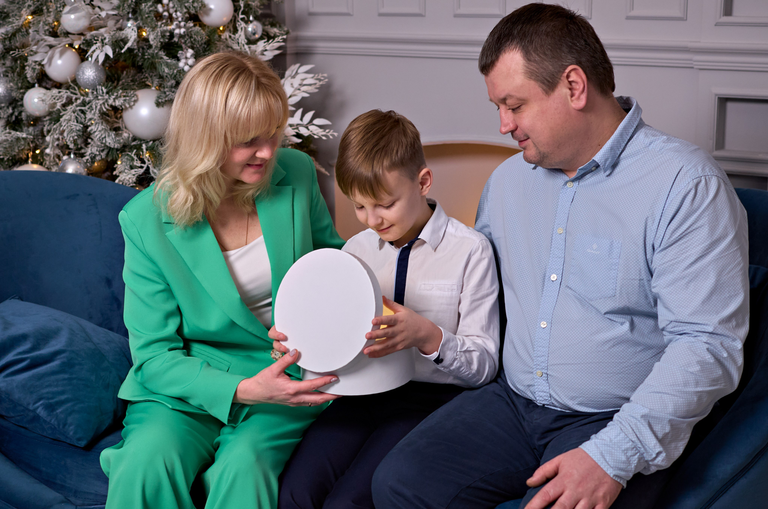 Тематические съемки в студии. Индивидуальные, семейные, студийные съемки в Серпухове и за пределами