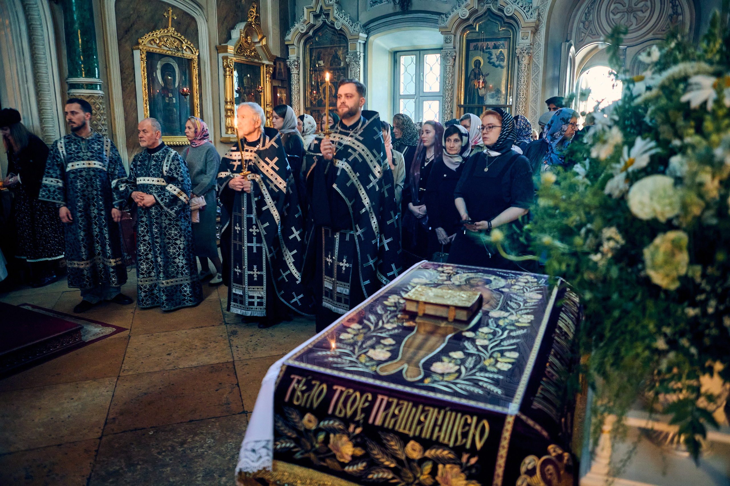 Утреня Погребение Спасителя. DMITRY MOISEENKO — фотограф, художник, топ-стилист