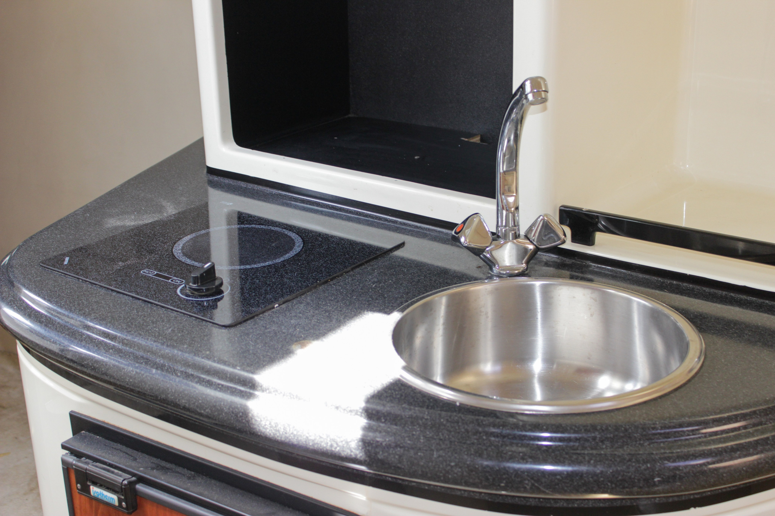 Катер Грейс Аренда Яхты в Сочи Яхтанаморе YACHTANAMORE