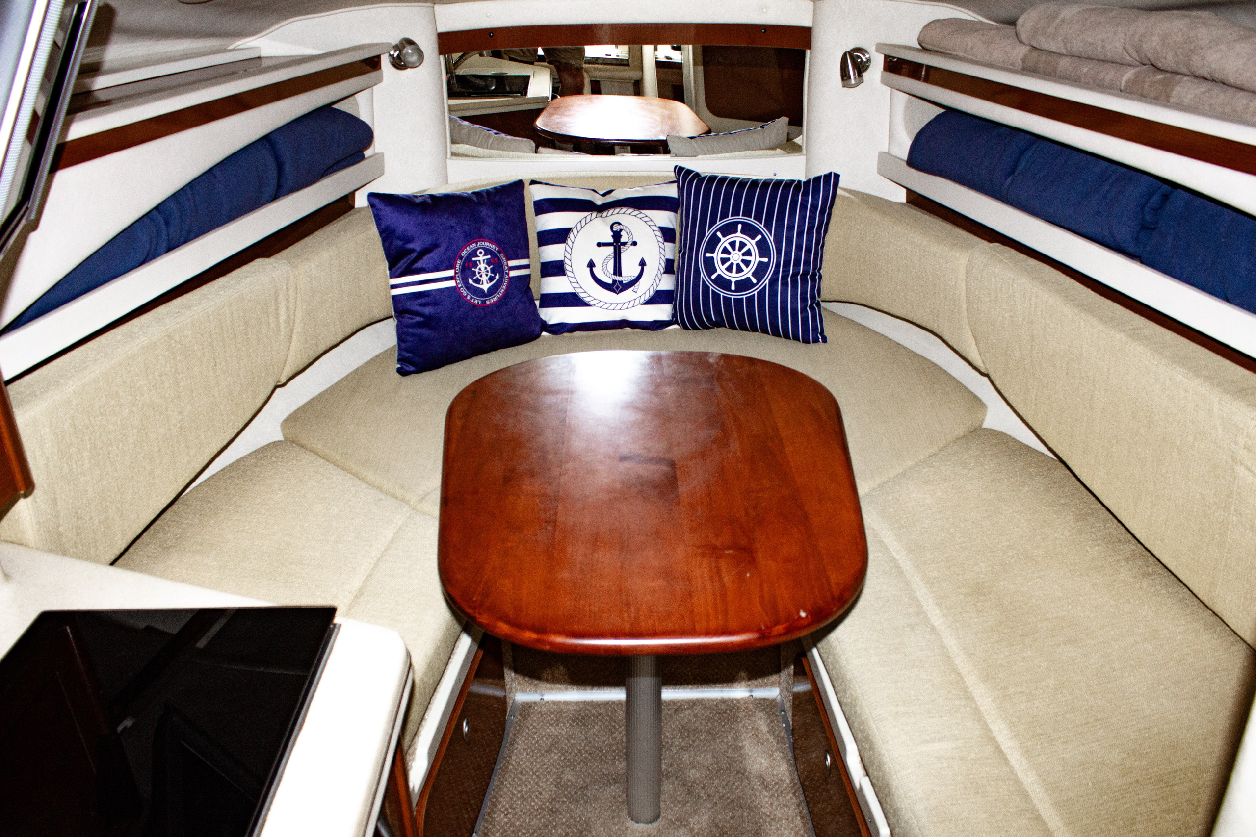 Катер Корсика Аренда Яхты в Сочи Яхтанаморе YACHTANAMORE