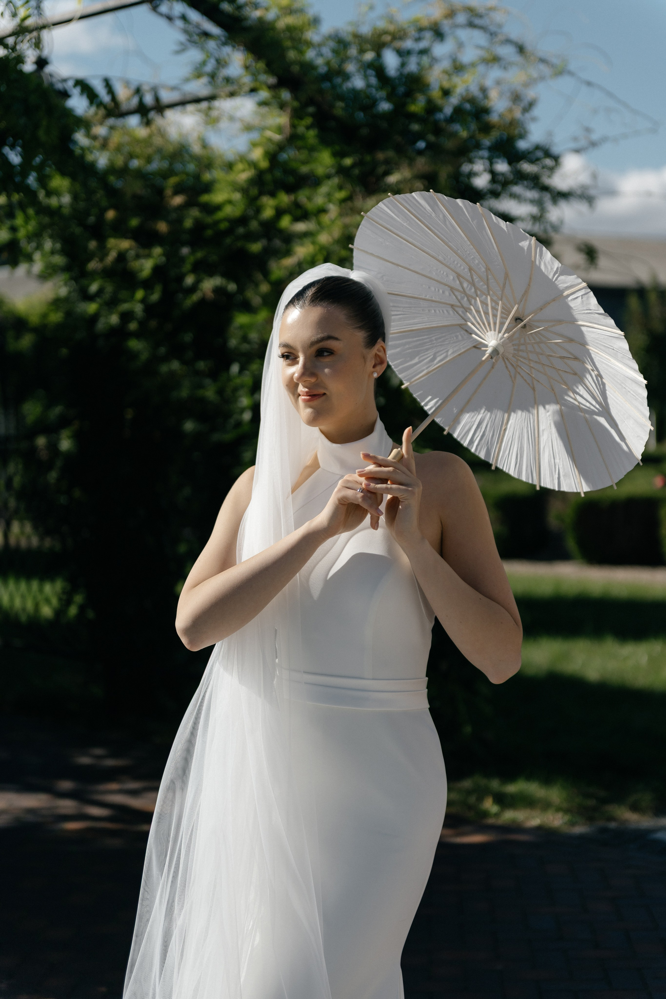 Wedding day in VERSAL PARK. Wedding PHOTOGRAPHER Andrew Vnukov