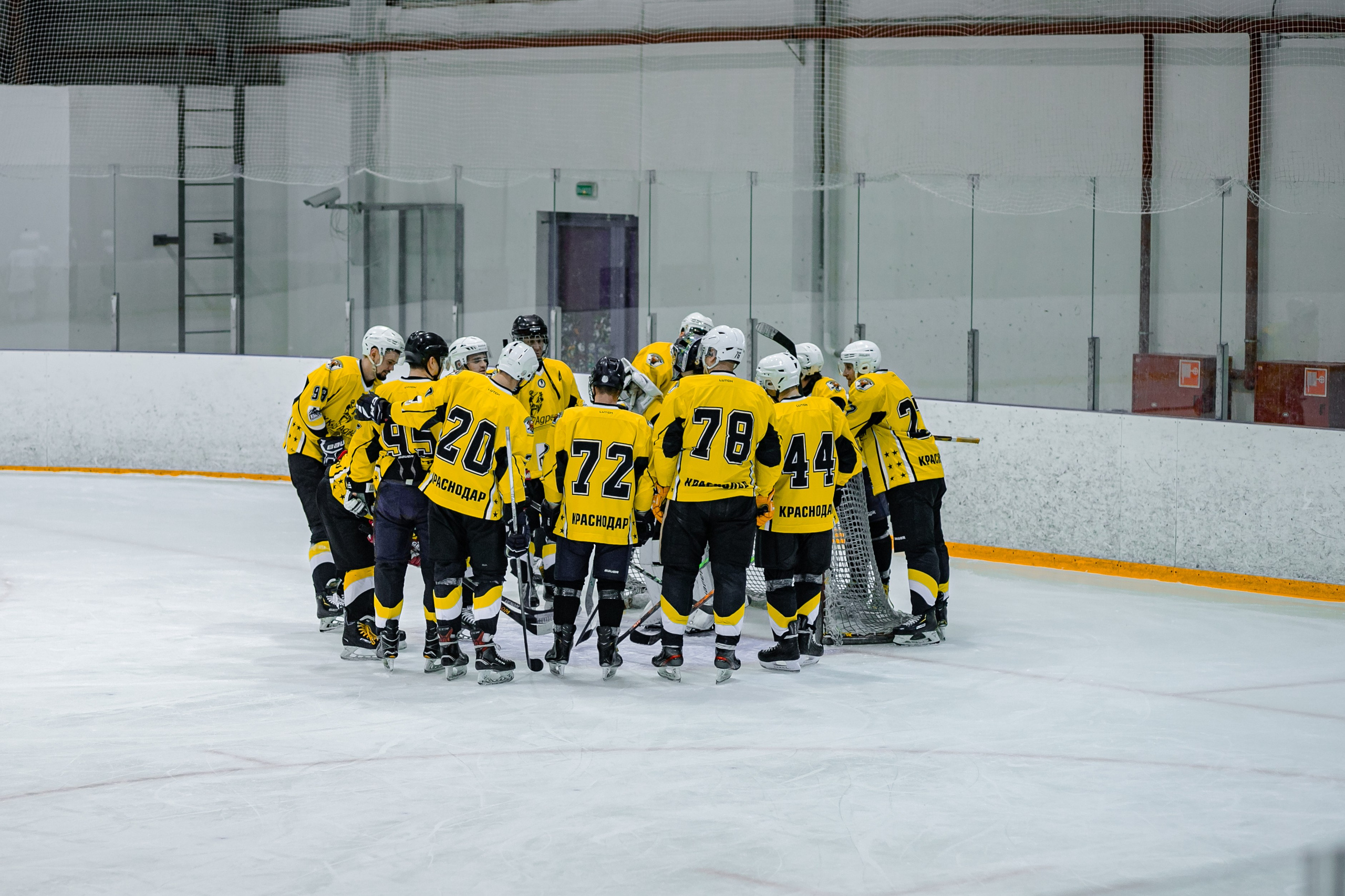 Ночная Хоккейная Лига. Фотограф Неверова Катерина