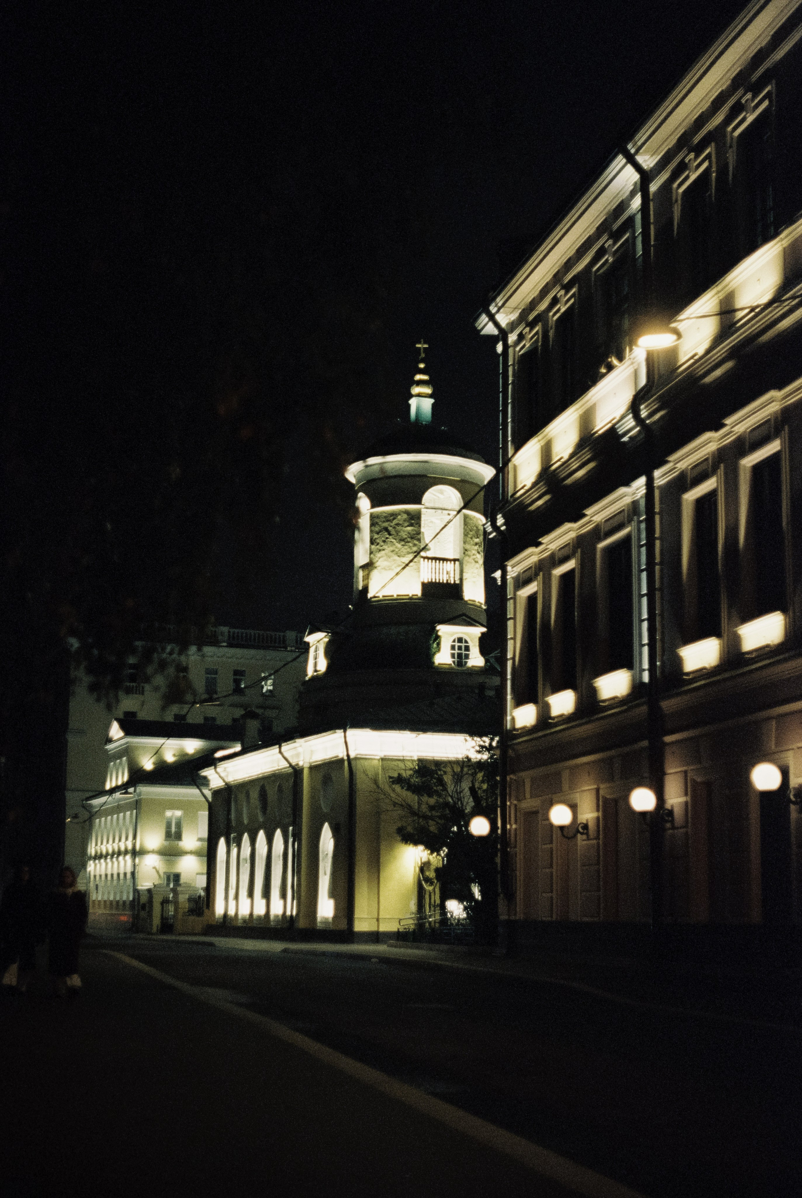 Москва вечером на пленку  Kodak Vision 3 500T