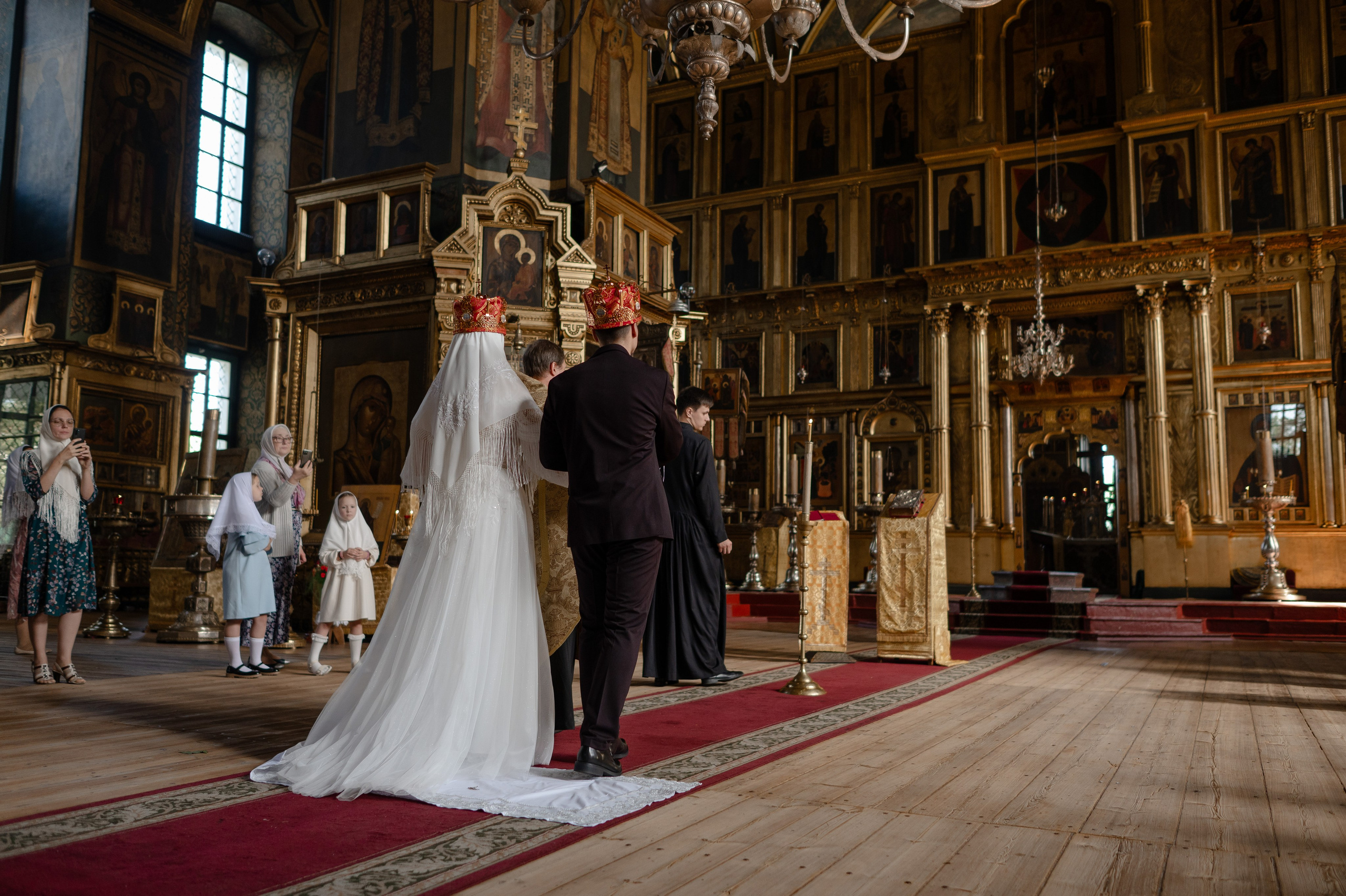 Илья & Эмилия (Москва, Покровский собор). Семейный и свадебный фотограф в Санкт-Петербурге Серафима Смирнова