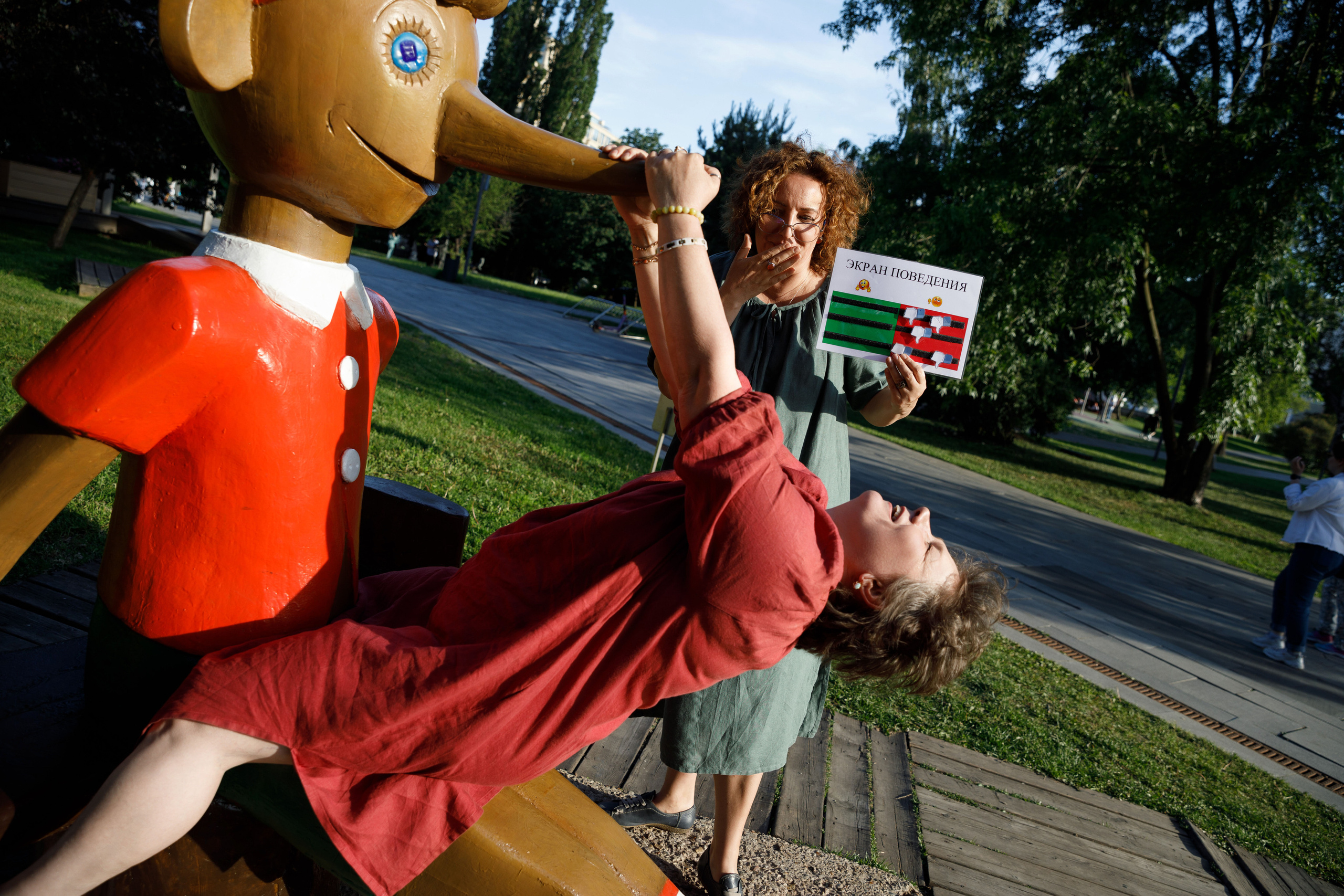 Учителя — дефектологи, работающие с детьми с аутизом. Реклама курсов. Фотограф в Москве Слуцкая Наталья, репортаж, портрет, контент