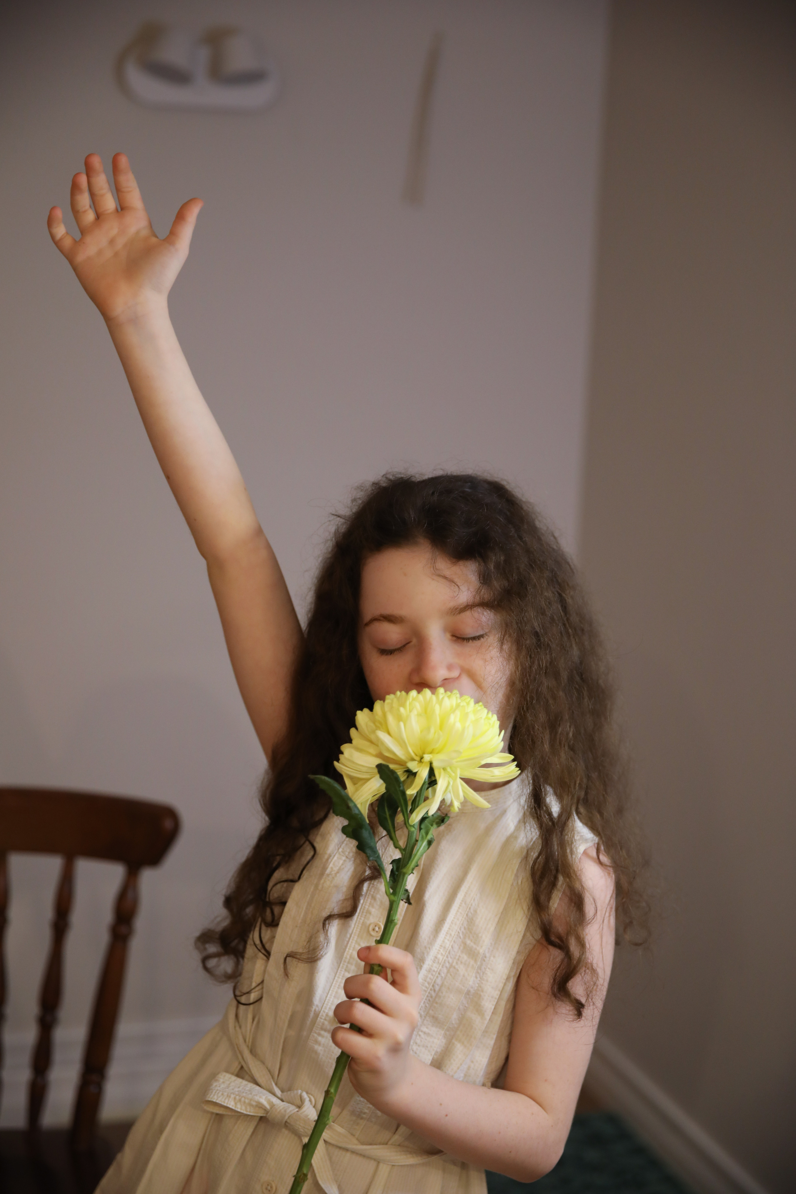 девочка поет как Фредди Меркури