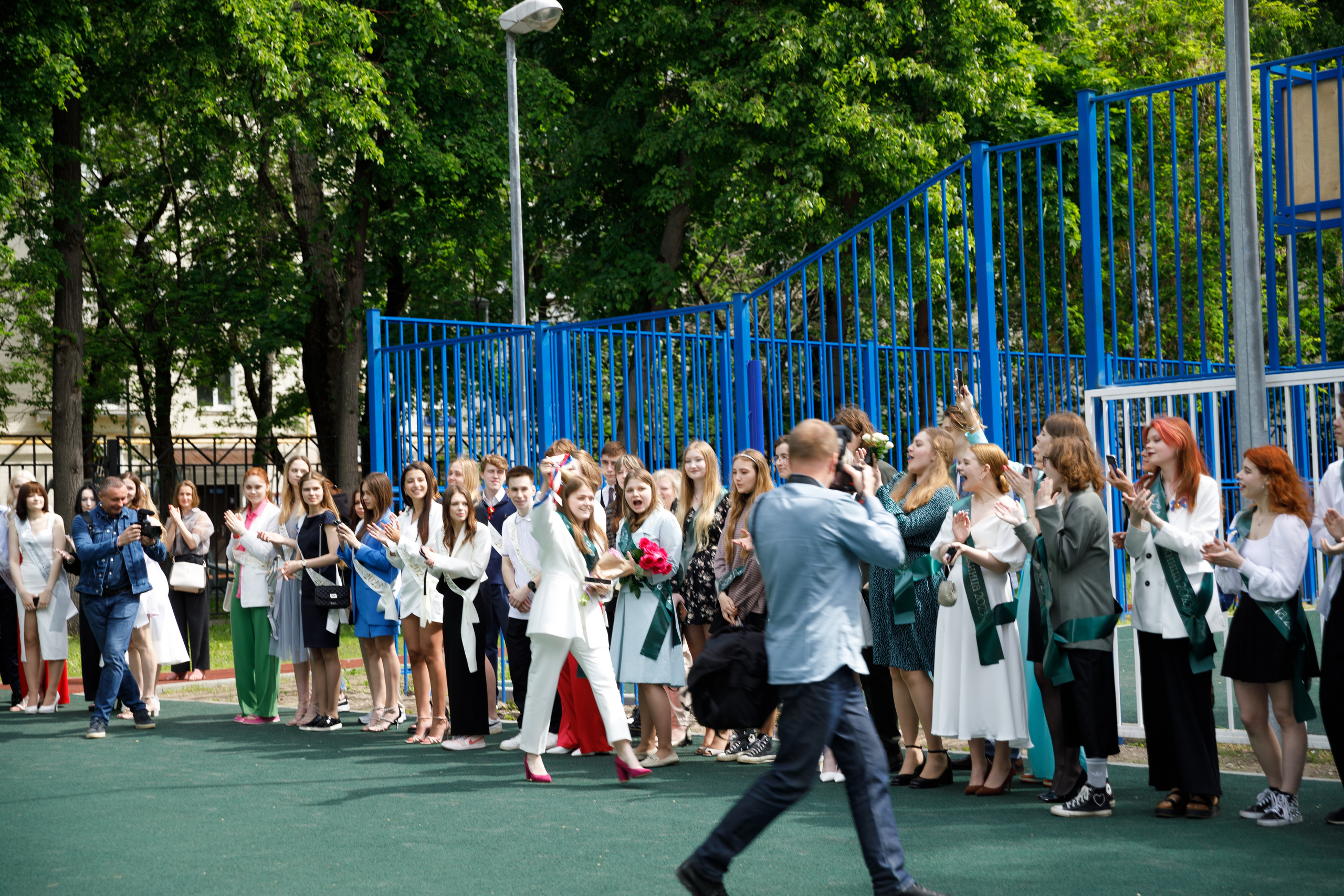 Школьный последний звонок. Фотограф в Москве Слуцкая Наталья, репортаж, портрет, контент