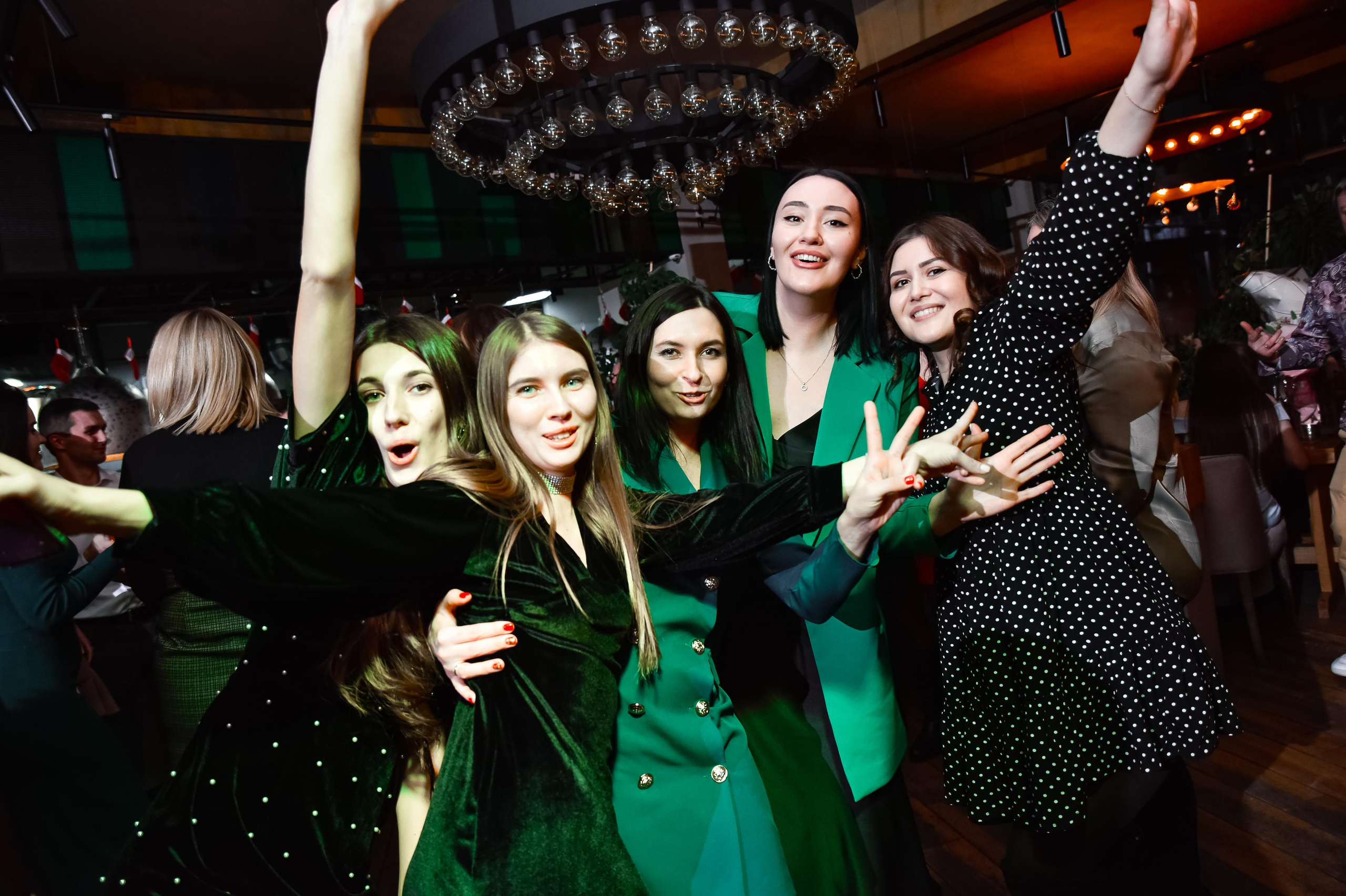 Ёлка в Дади